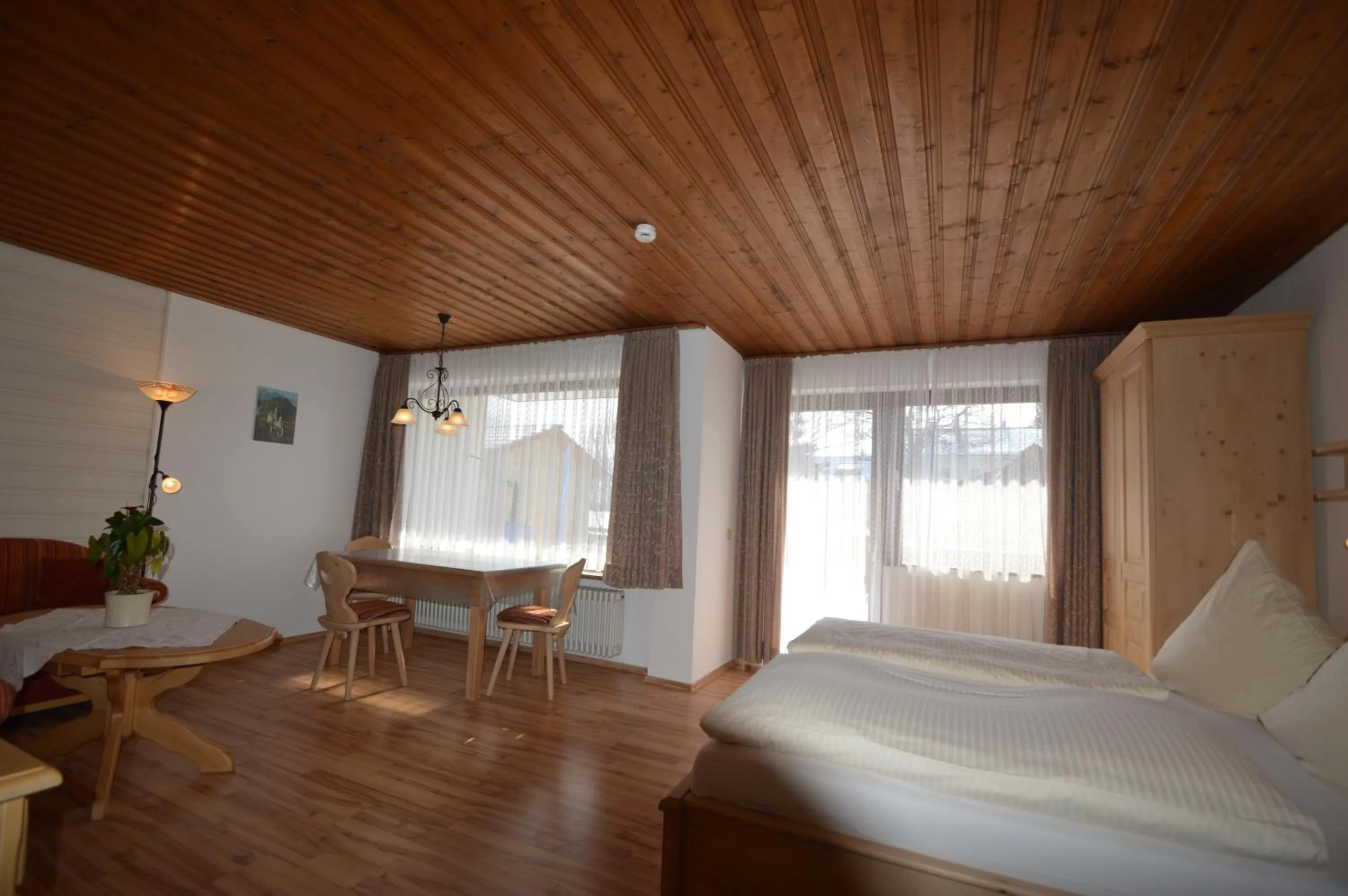 Photo of the whole room, Bed in Haus Moni