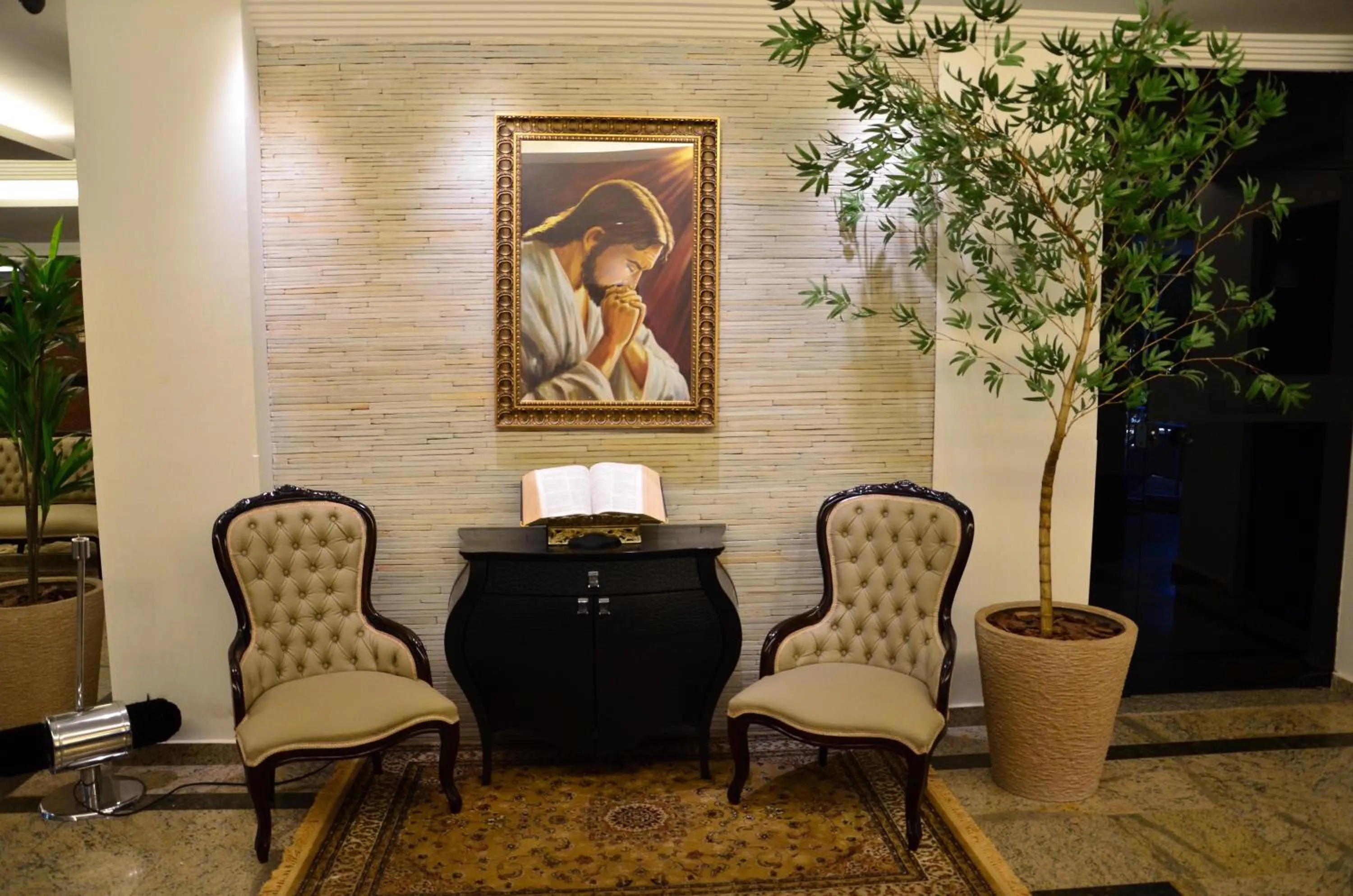 Lobby or reception in Laguna Plaza Hotel