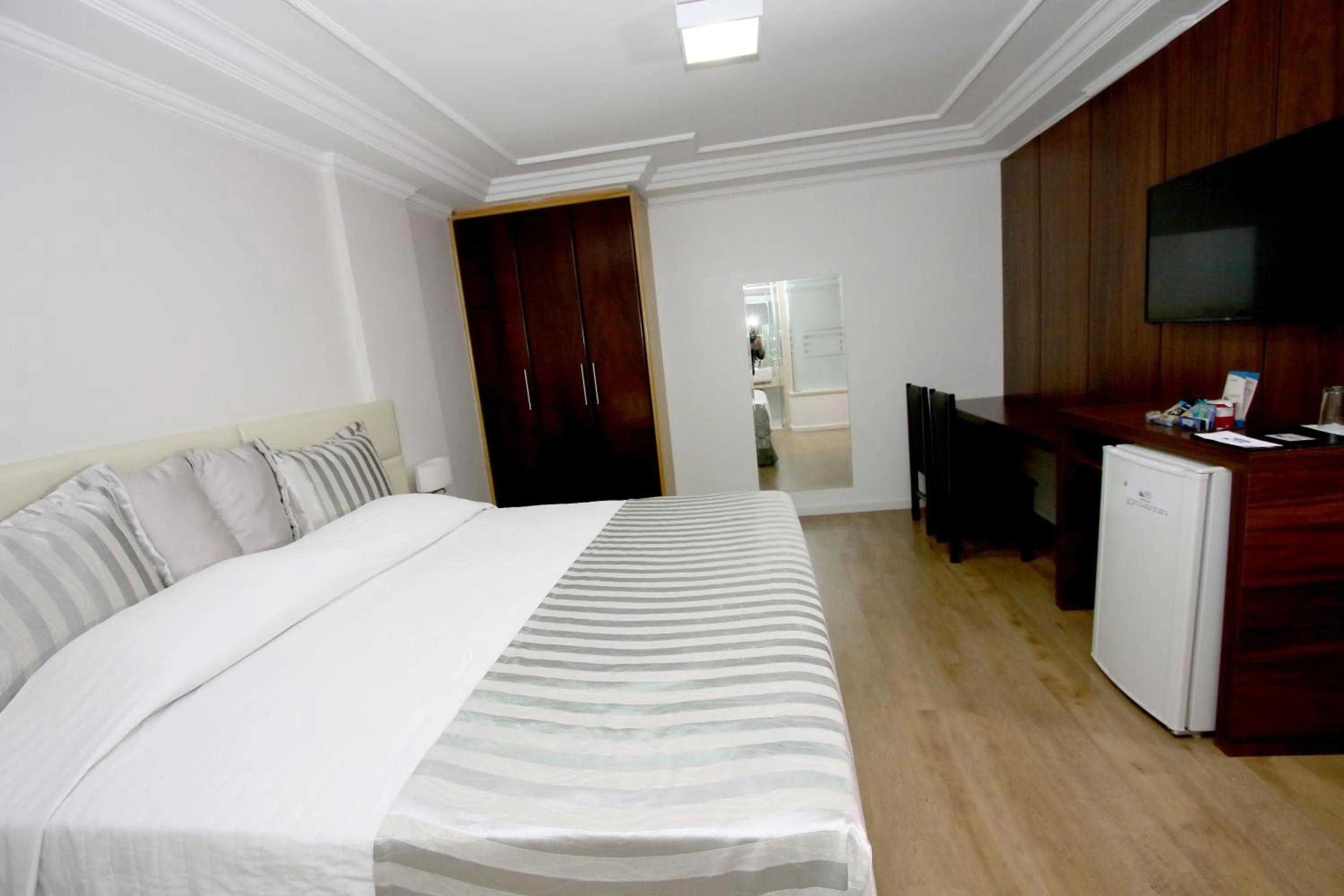 Bed in Laguna Plaza Hotel