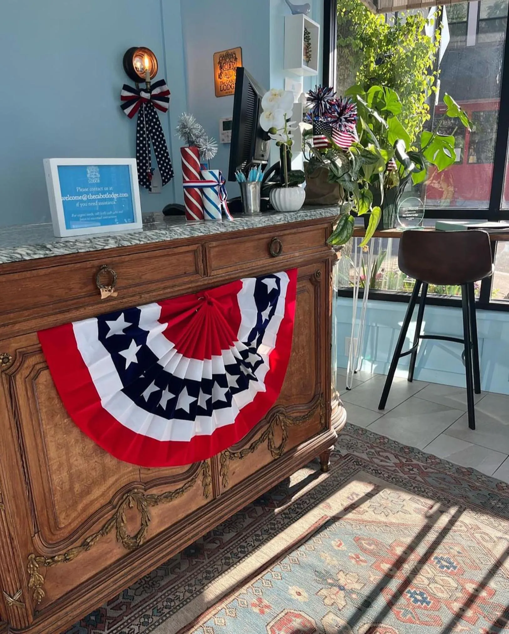 Lobby or reception in The Cabot Lodge