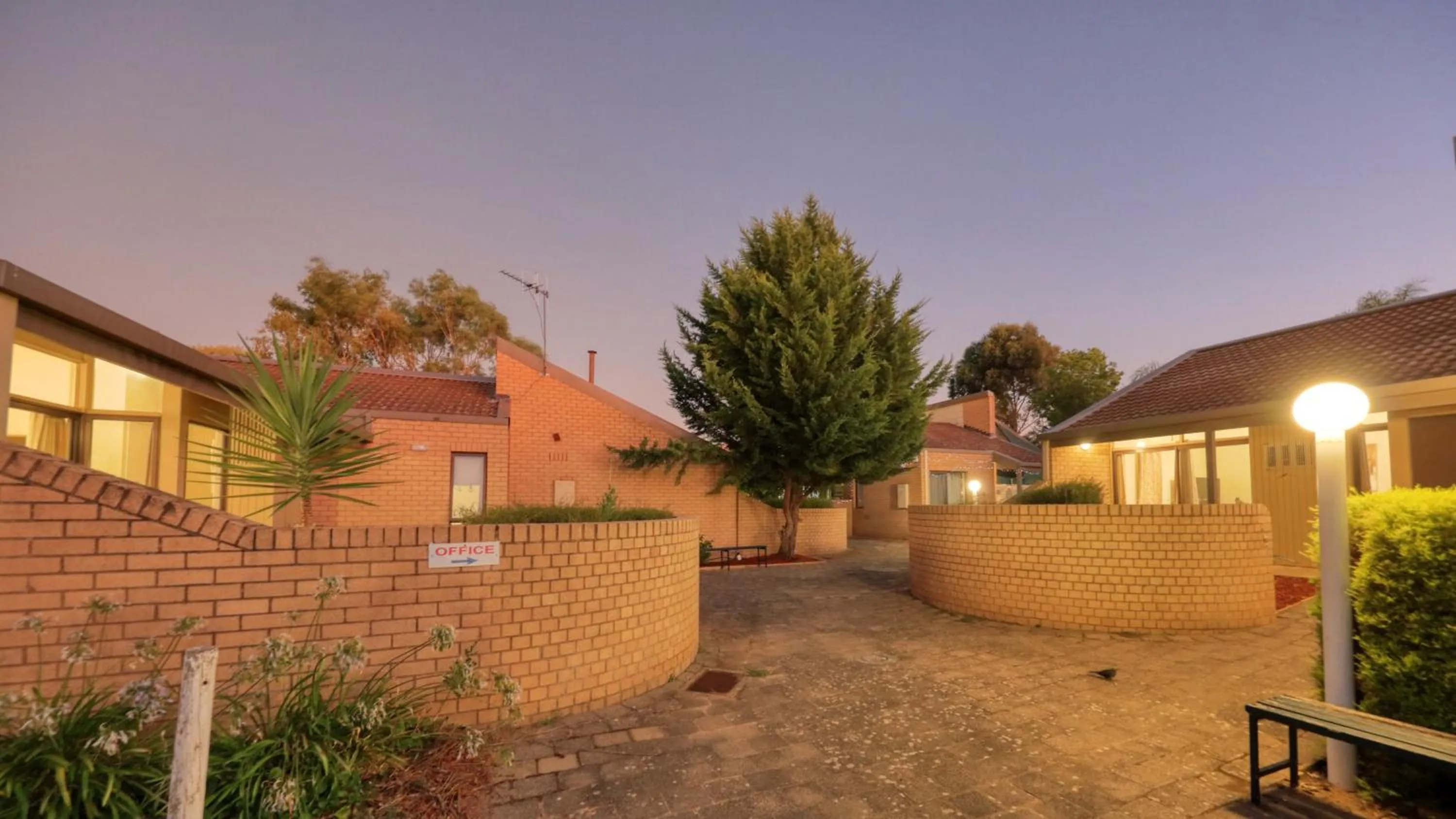 Property building in Executive Hideaway