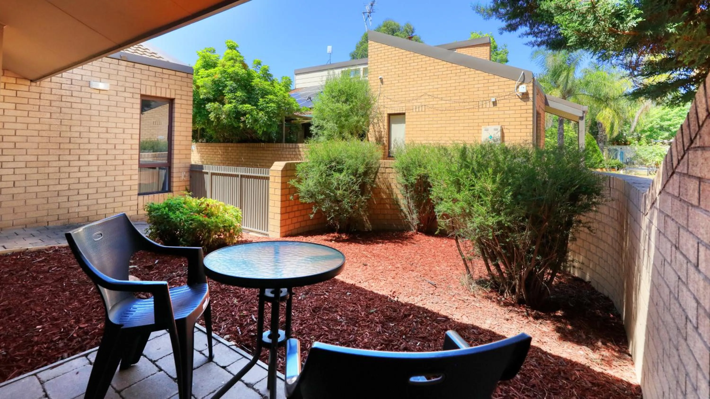 Inner courtyard view in Executive Hideaway