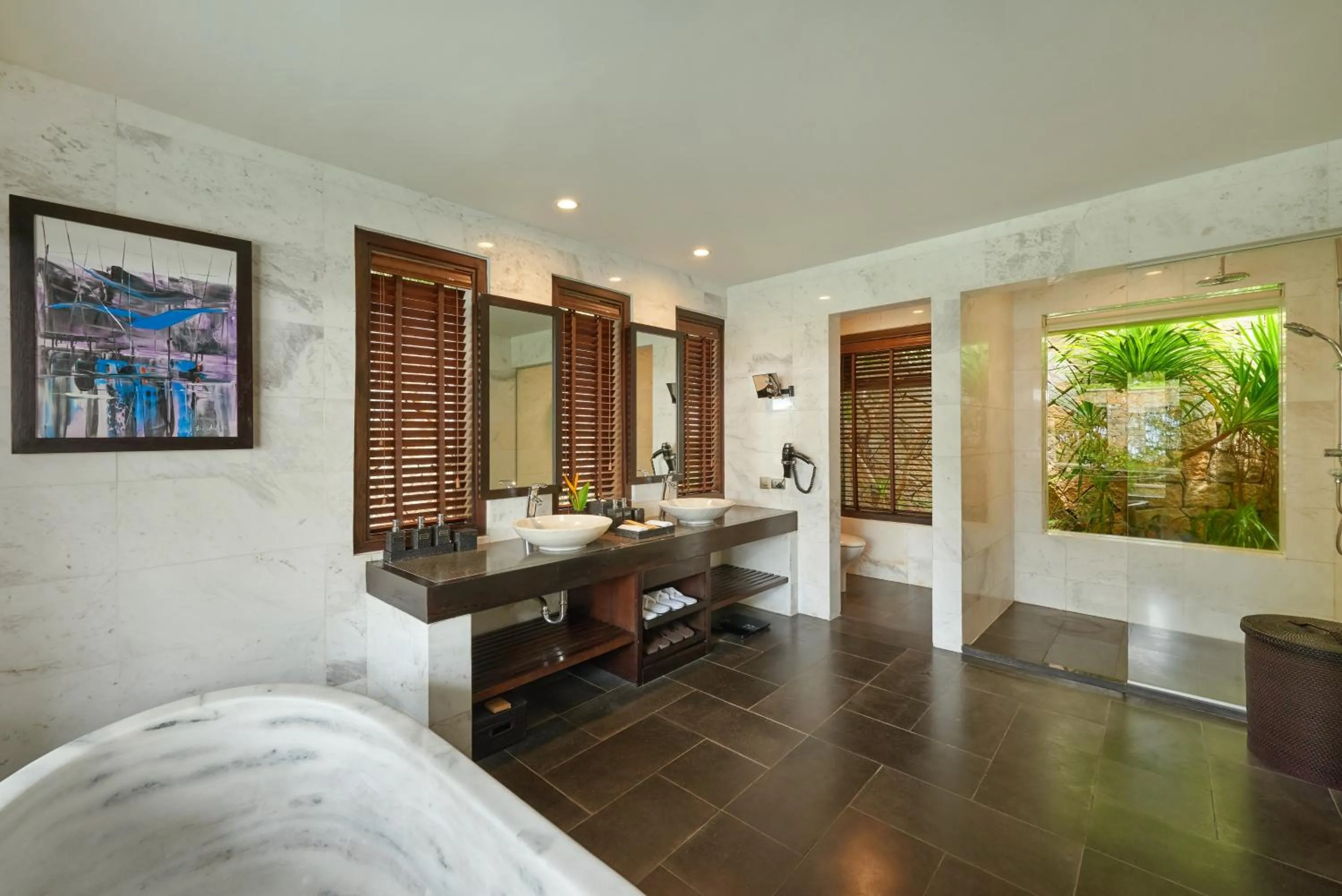 Shower in Amiana Resort Nha Trang