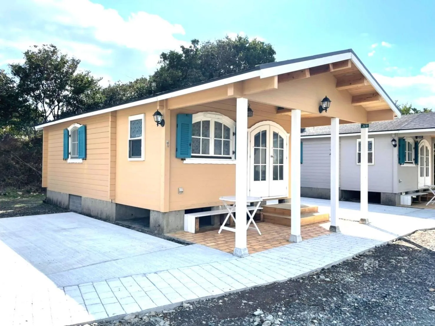 Property building in Cottage Morinokokage