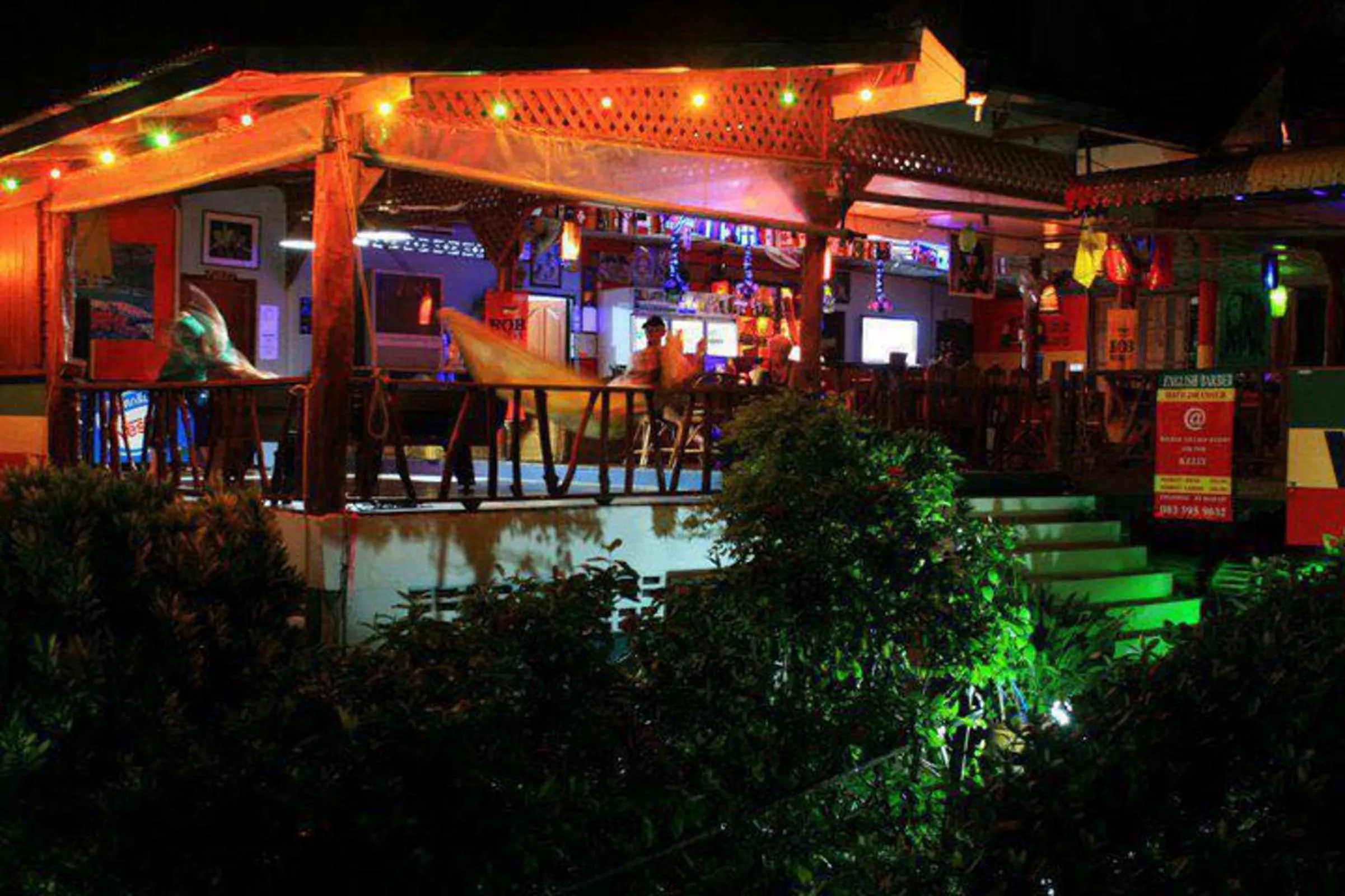 Restaurant/places to eat in Reggae Village Haad Salad