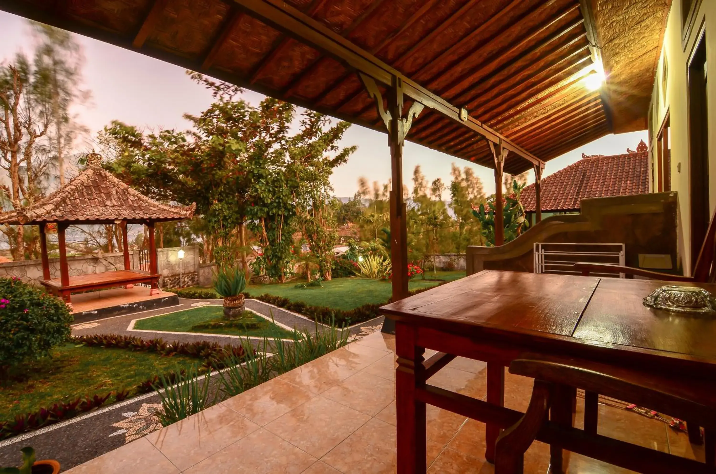 Standard Twin Room in Mapa Lake View Bungalow Standard Twin Room in Mapa Lake View Bungalow