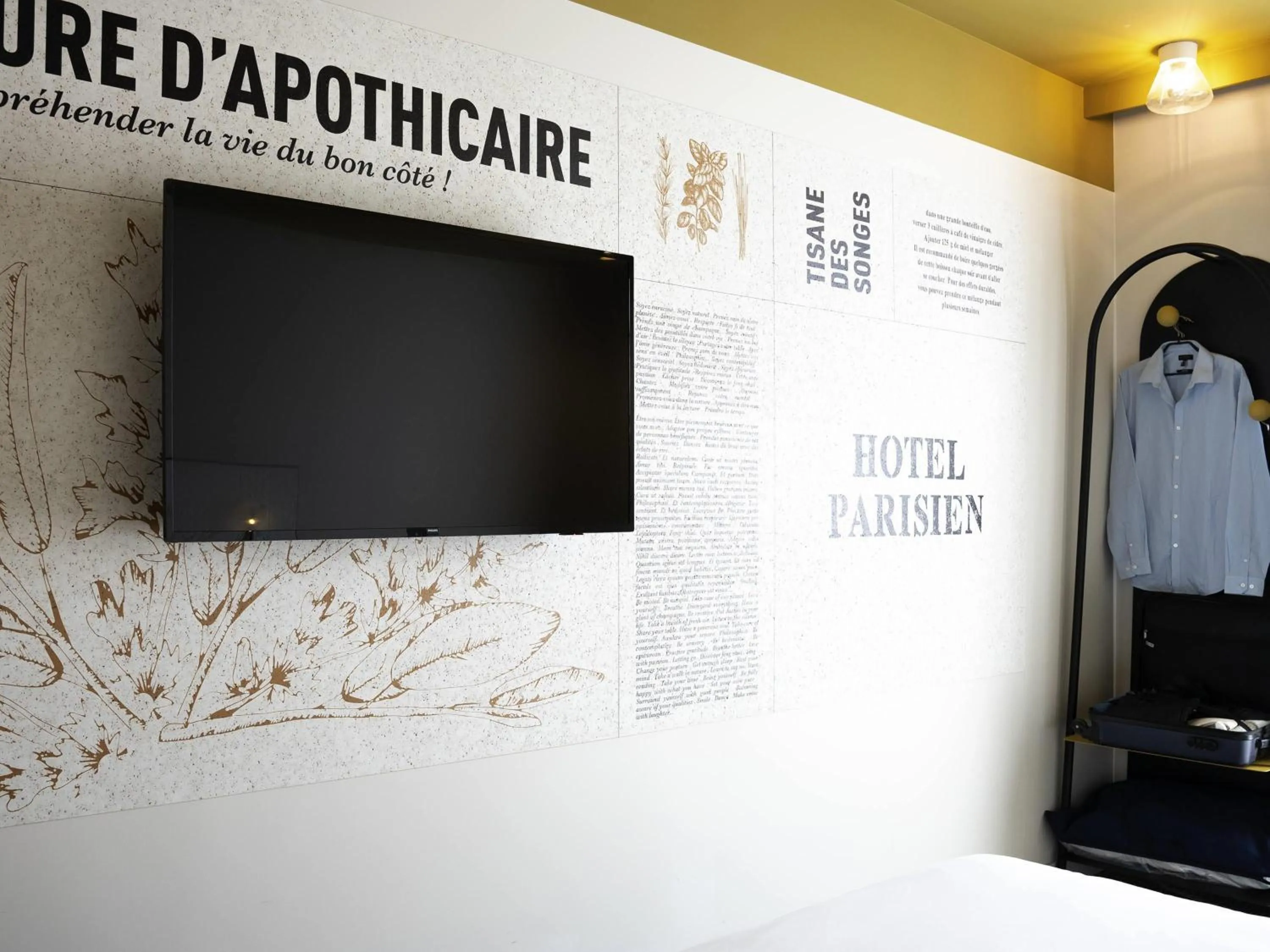 Bedroom in ibis Styles Paris Gare De Lyon TGV