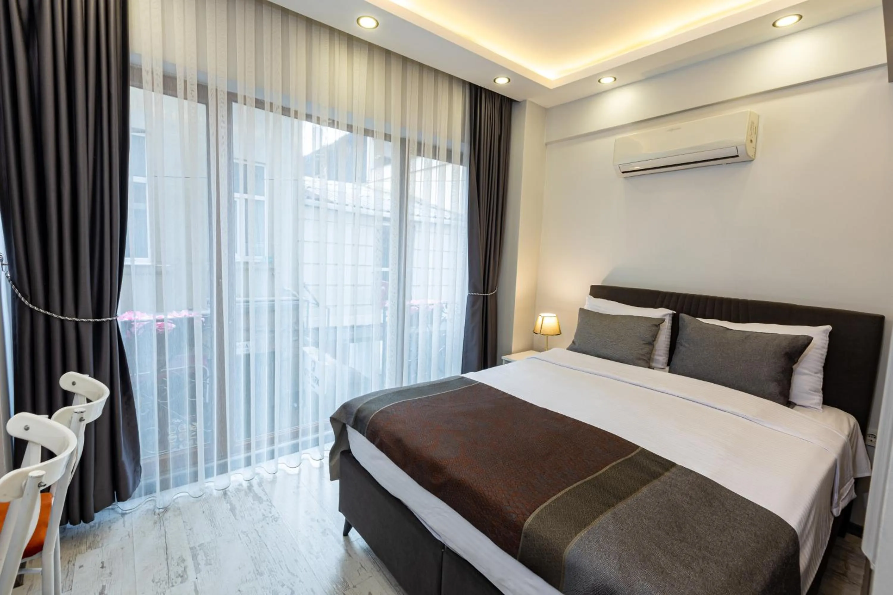 Photo of the whole room, Bed in APOLLO HOTEL & APARTMENtS