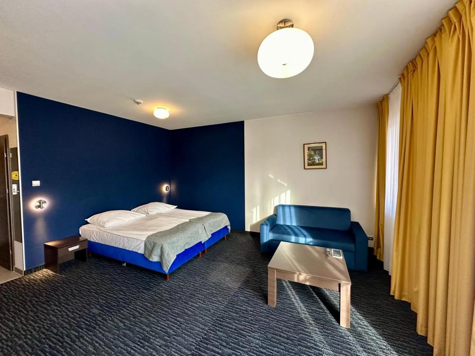 View (from property/room), Bed in Golden Tulip Gdańsk Residence