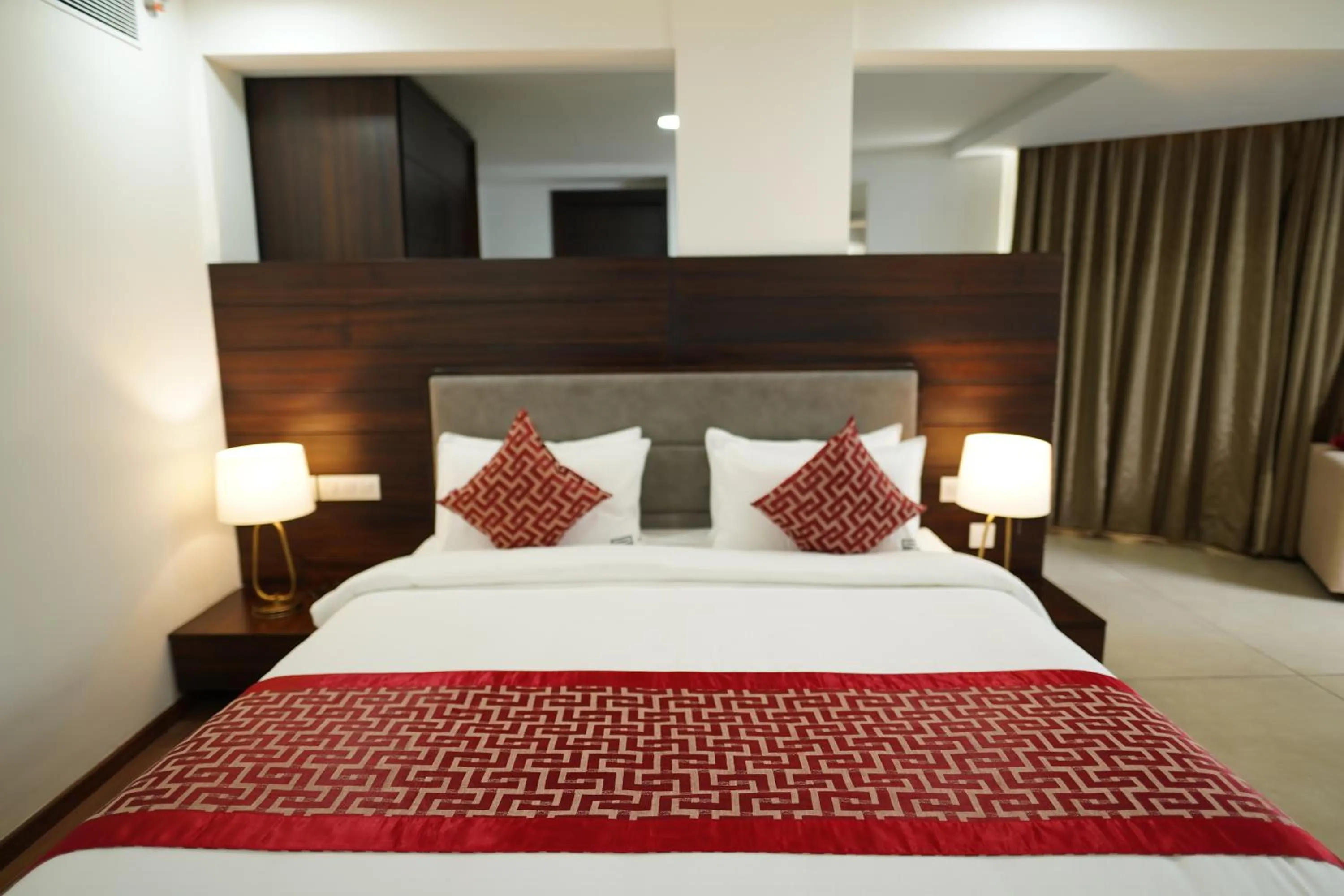 Bed in The Terrace by Ladder Mgd by Citrine