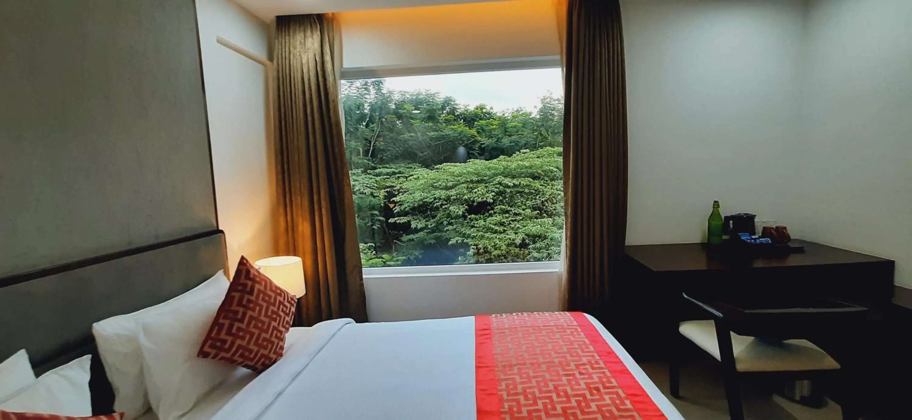 Bed in The Terrace by Ladder Mgd by Citrine