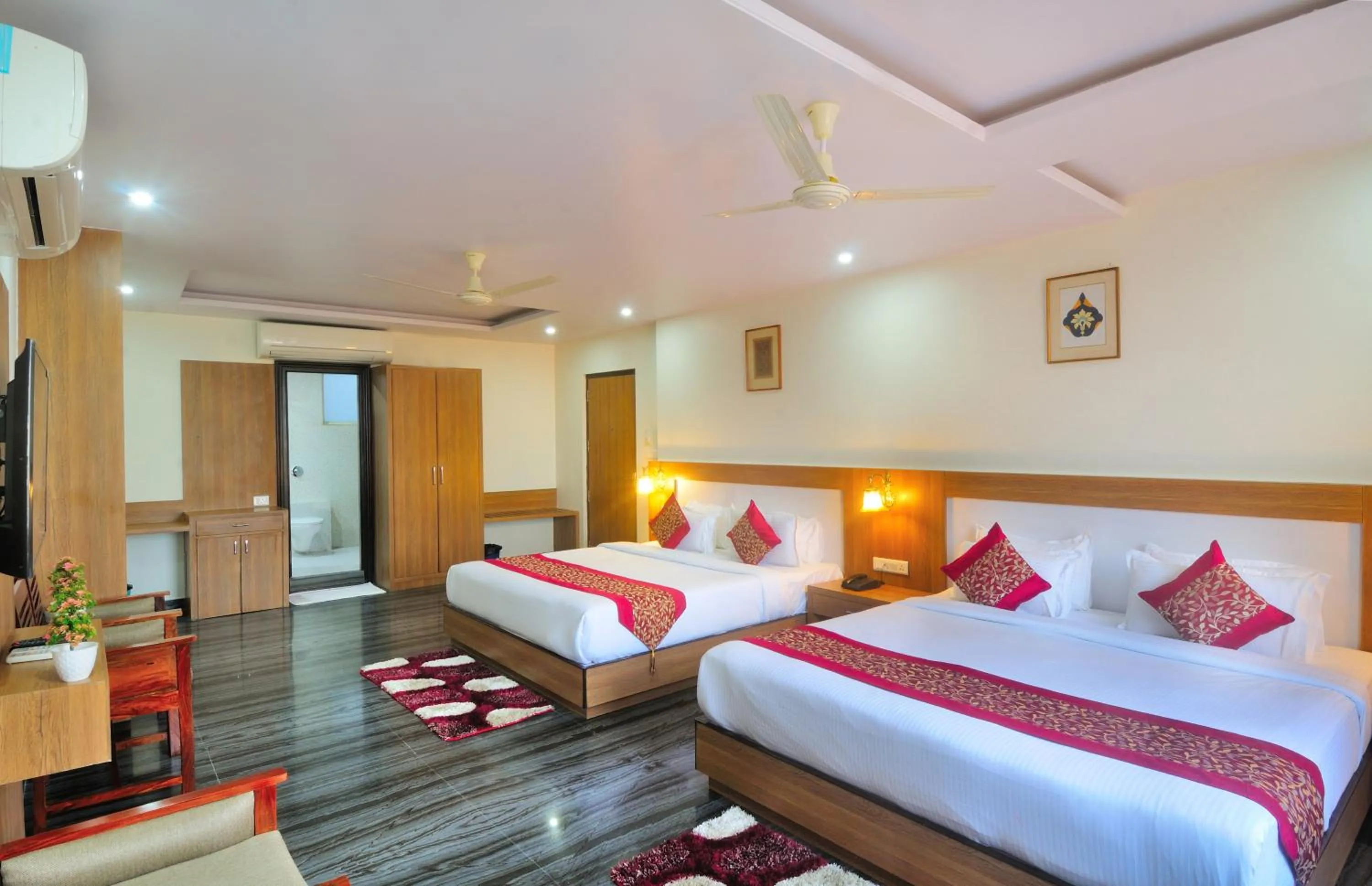 Bedroom, Bed in Trimrooms Mount Blue