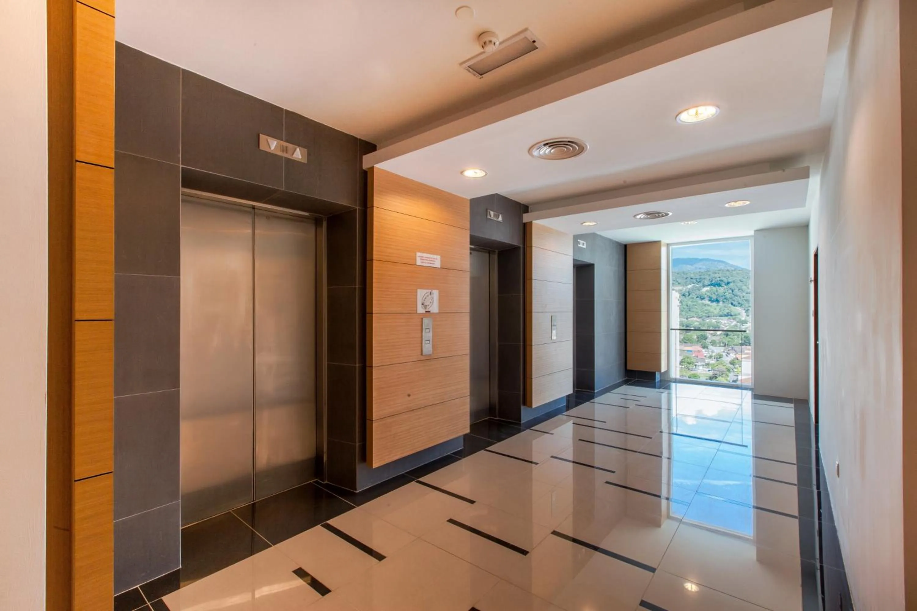 Decorative detail in Luxfort 118 Service Suites