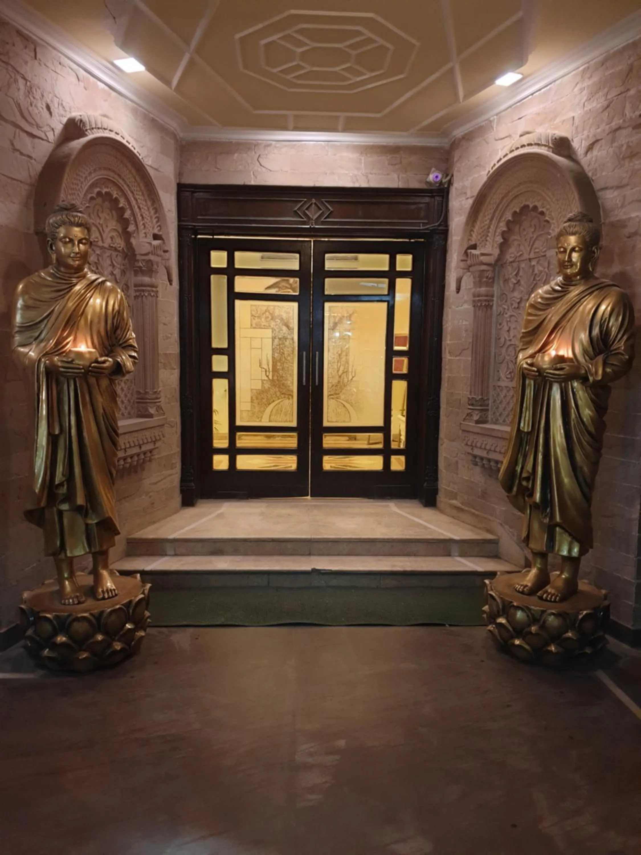 Property building in HOTEL ARYA