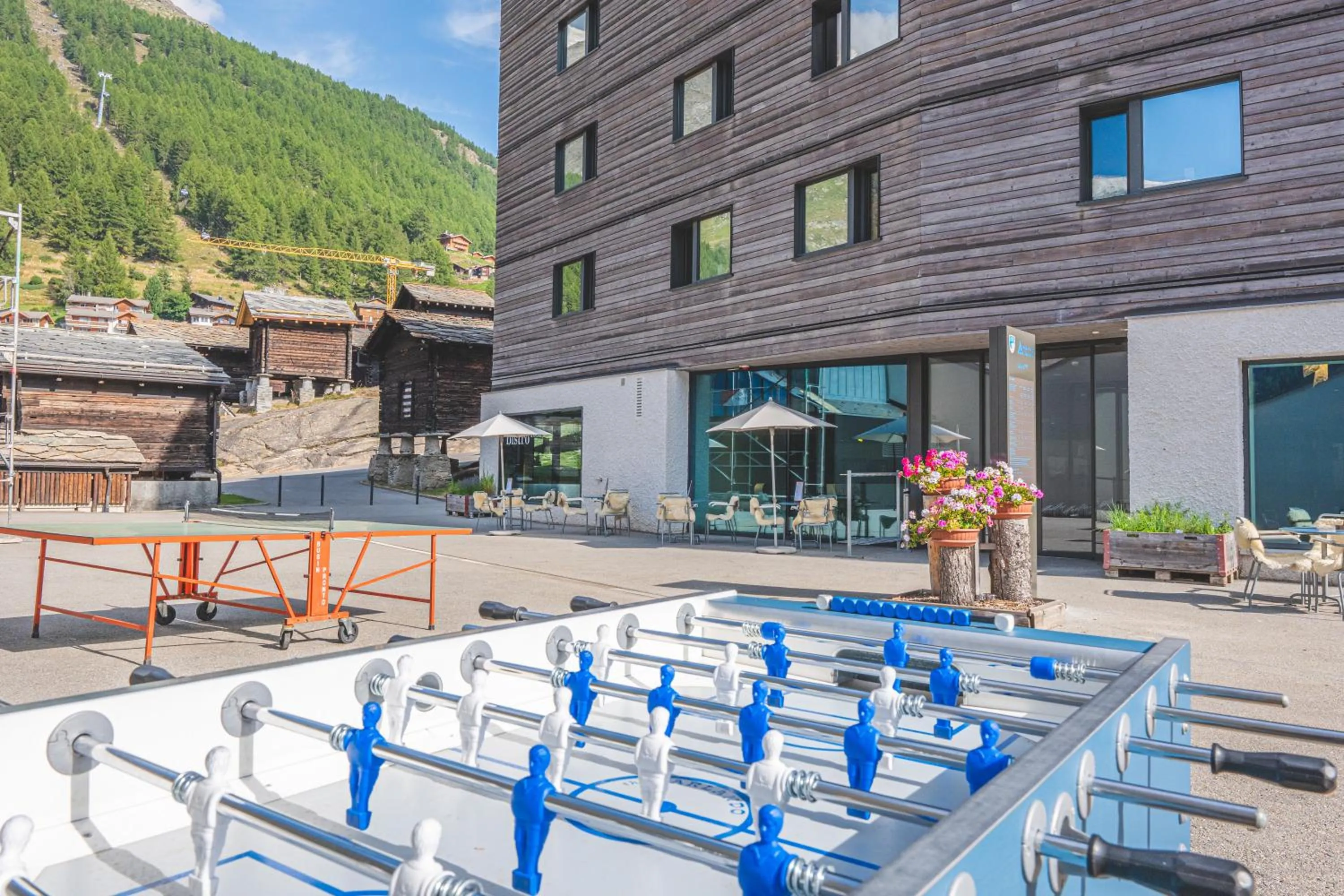 Property building in Saas-Fee wellnesshostel4000