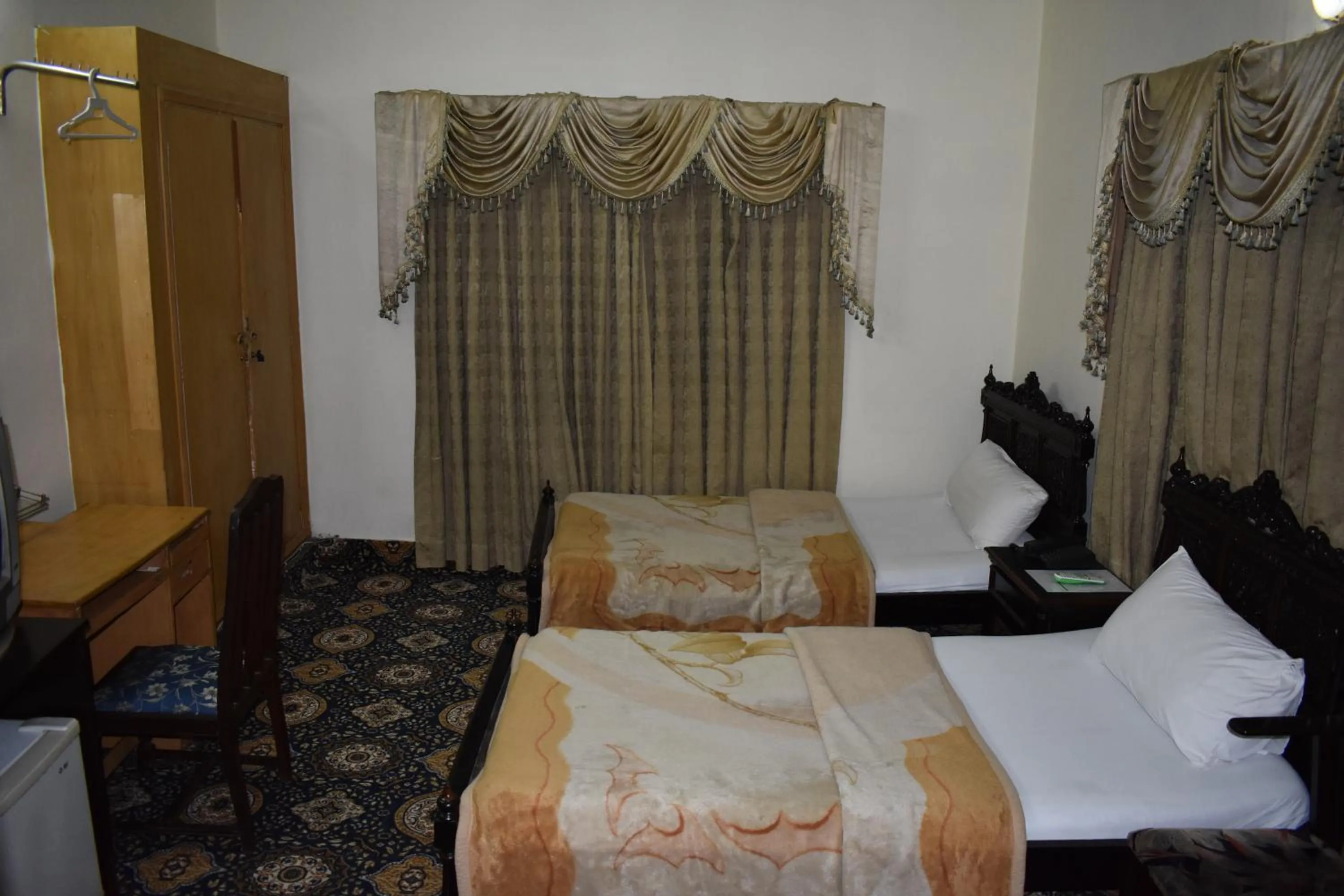 Bed in The City Lodge