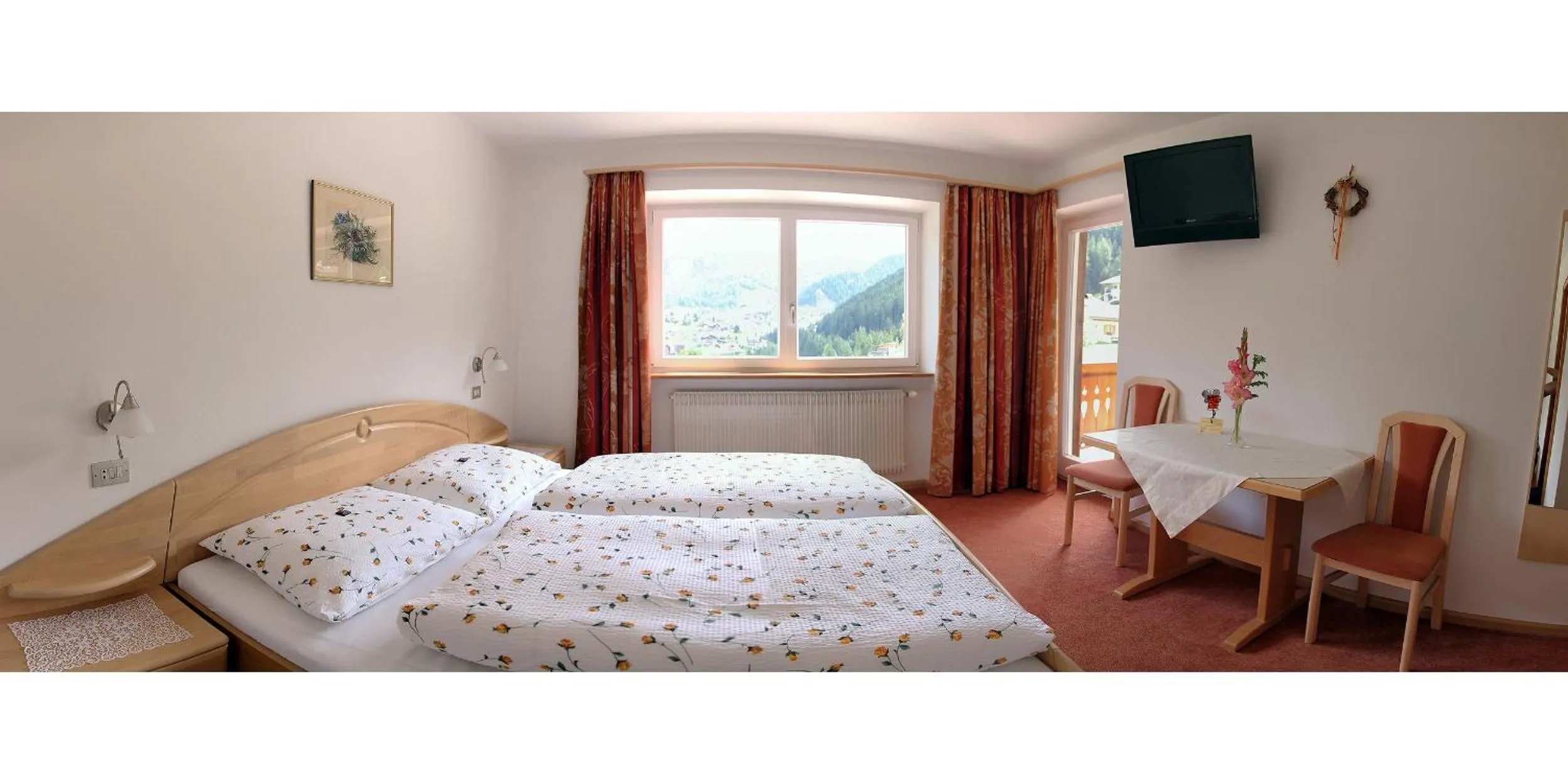 Photo of the whole room, Bed in Garni Martlhof