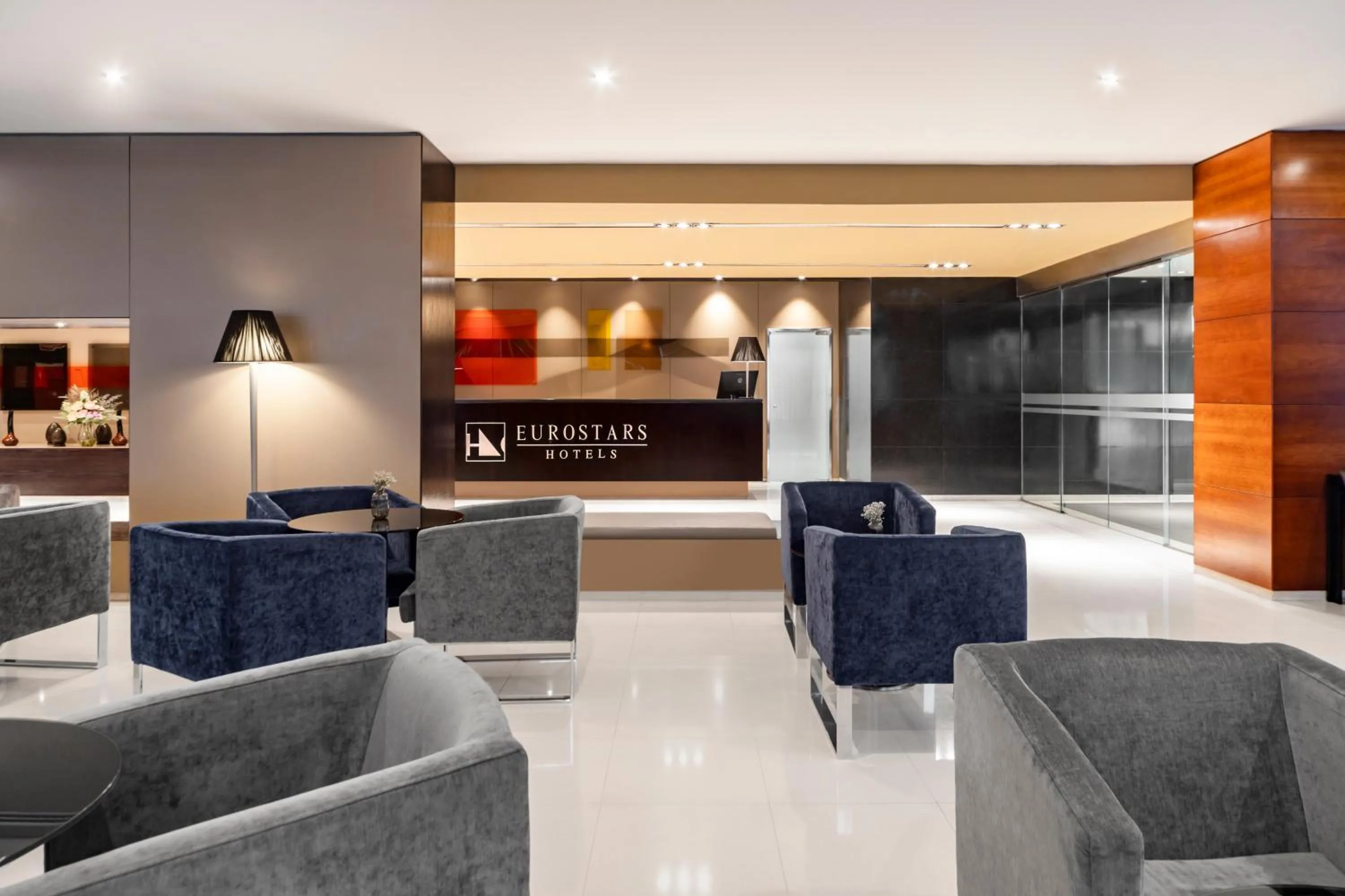 Lounge or bar in Eurostars Lisboa Parque