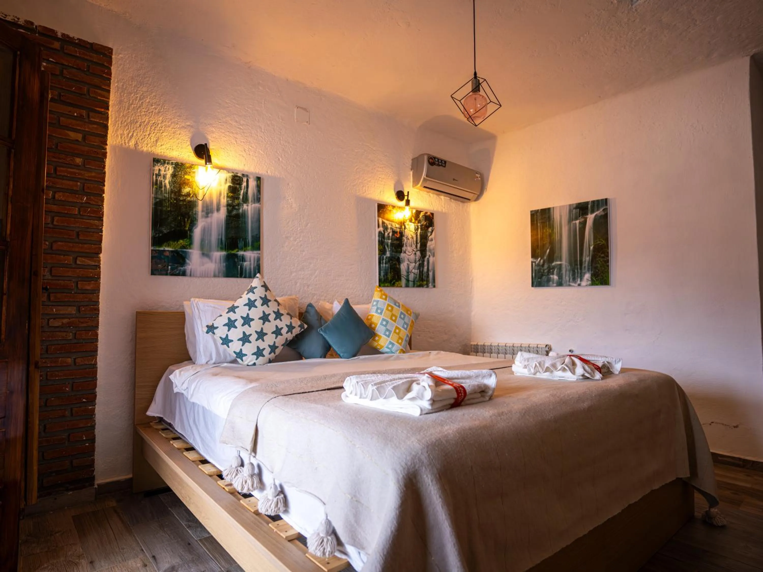 Bed in Resort Hotel El Cortijo & Spa