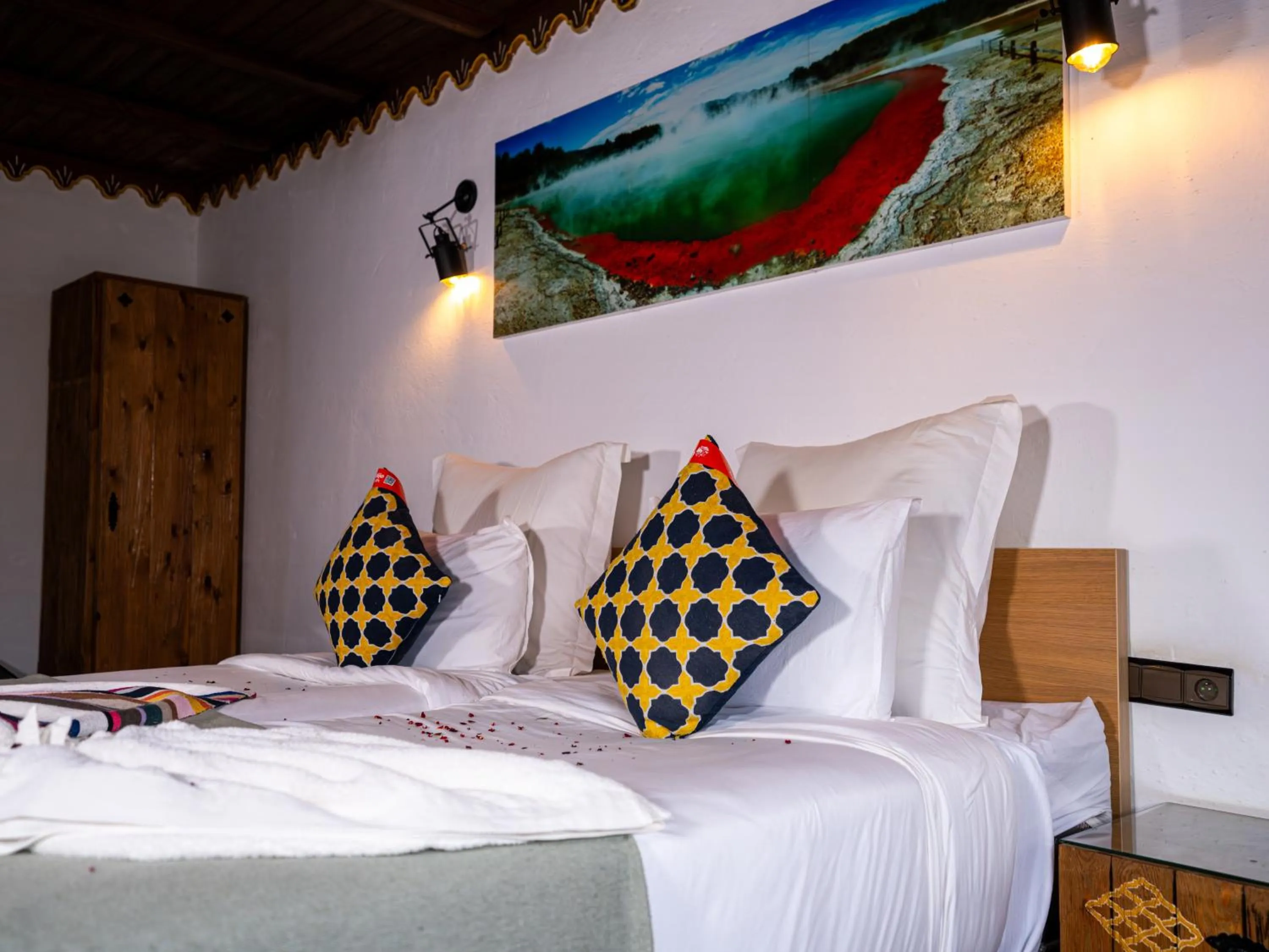 Bed in Resort Hotel El Cortijo & Spa