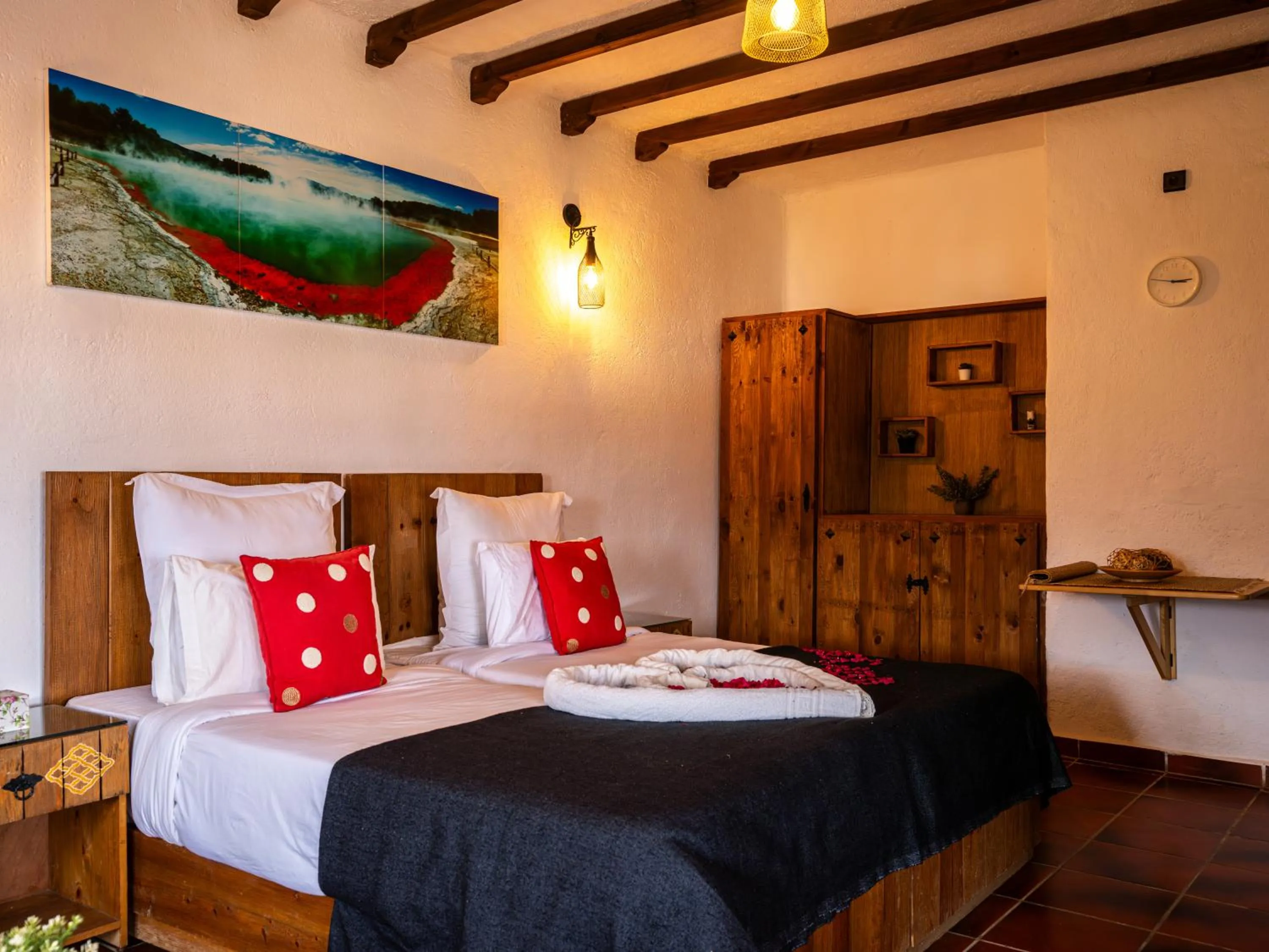 Bed in Resort Hotel El Cortijo & Spa