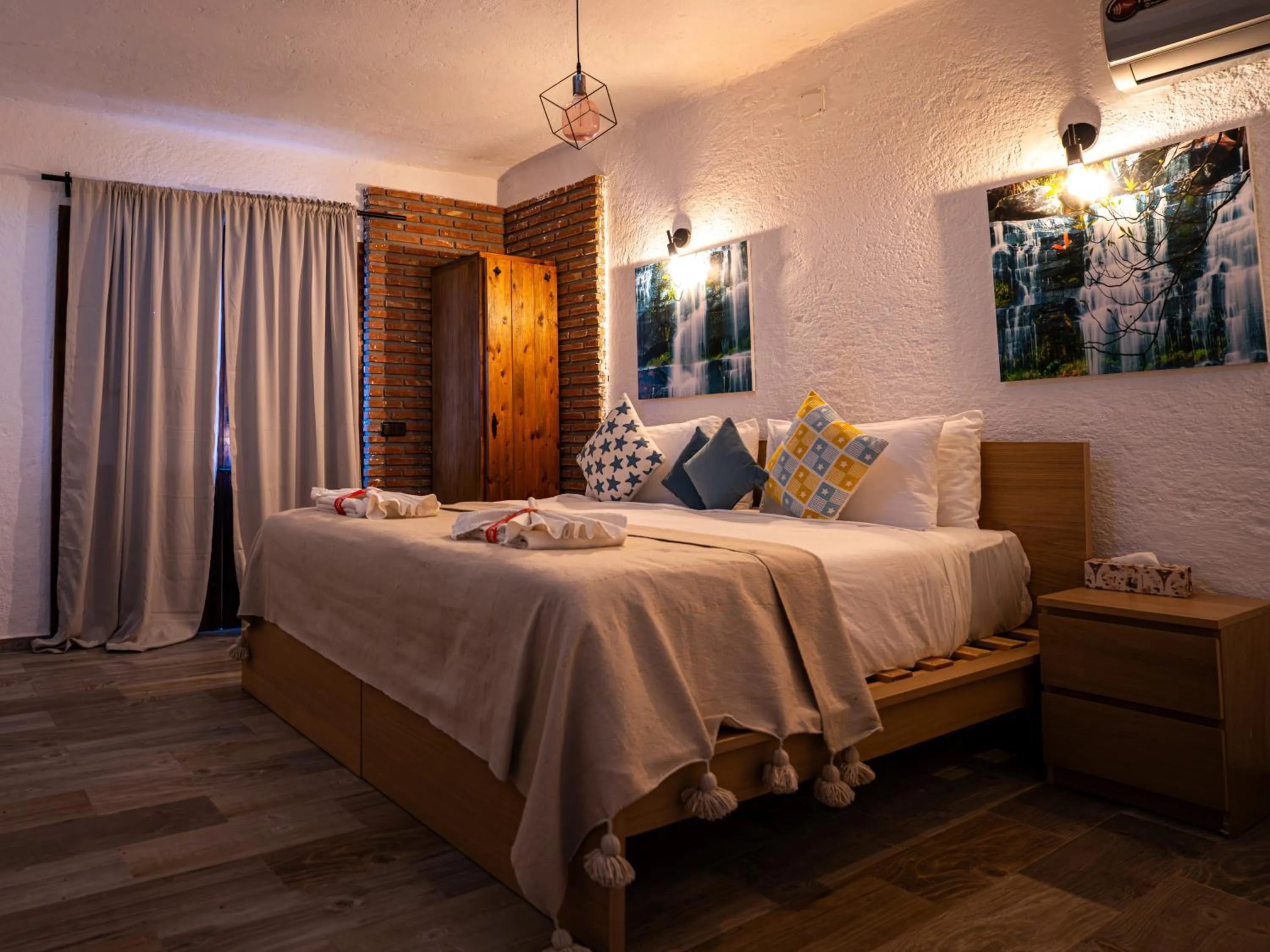 Bed in Resort Hotel El Cortijo & Spa