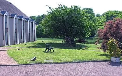 Property building in Auberge De Bourgogne