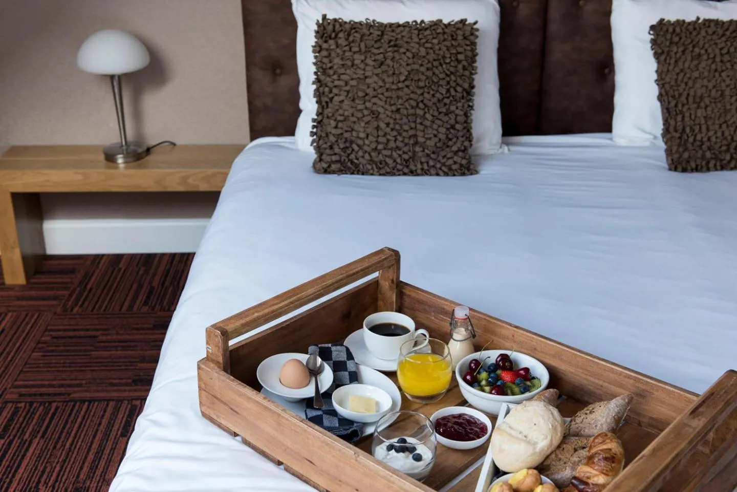 Breakfast, Bed in B&B 4 Seasons