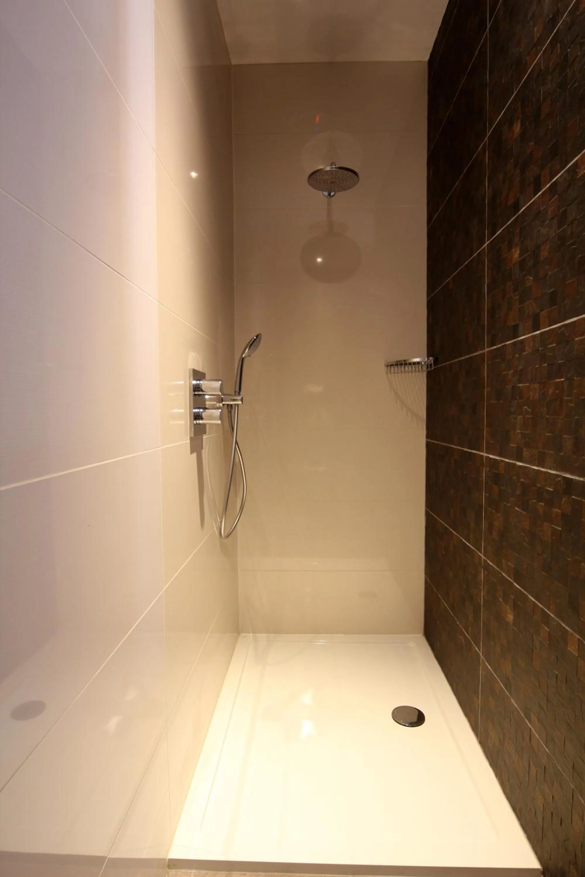 Shower in B&B 4 Seasons