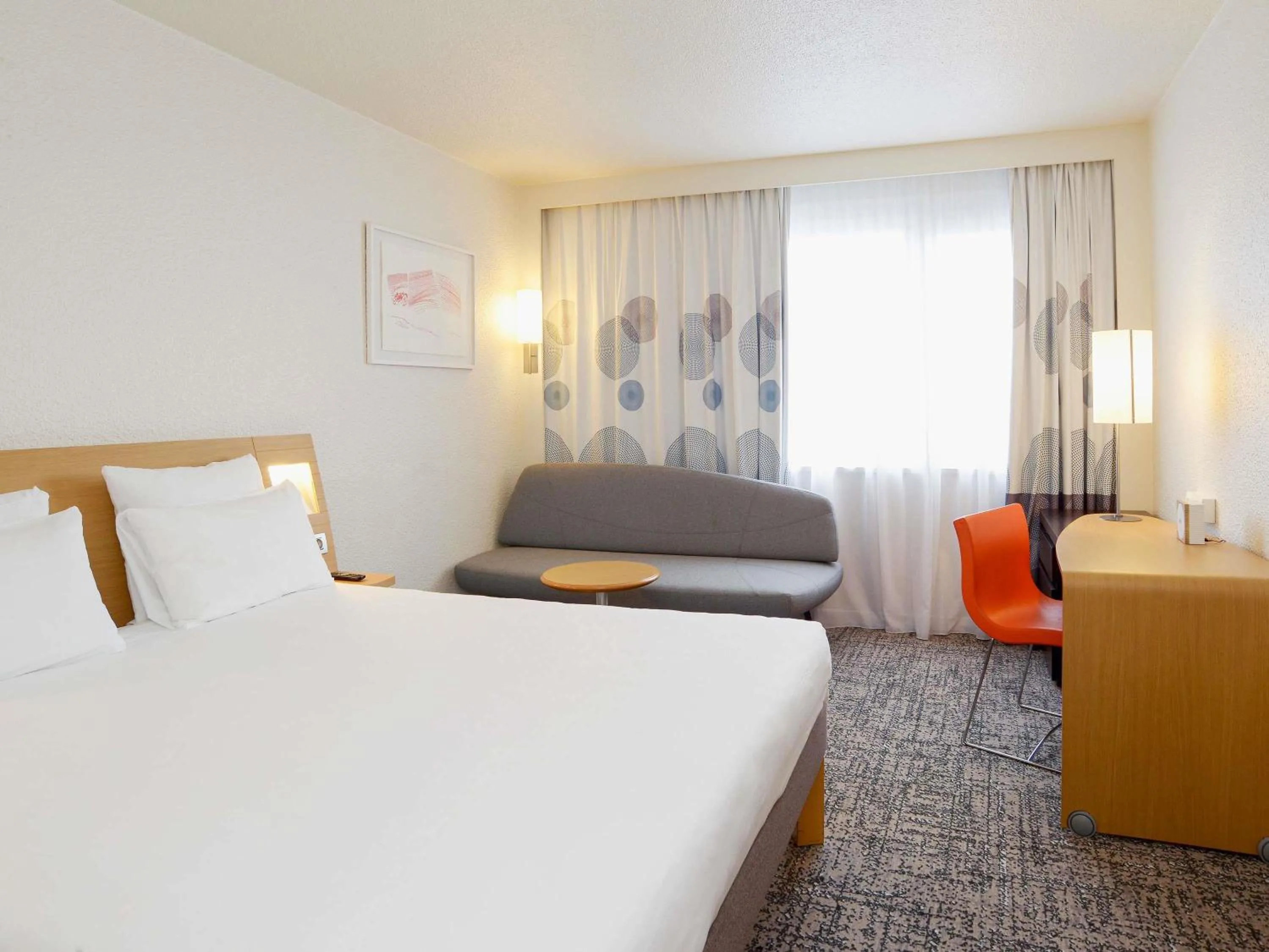 Bedroom, Bed in Novotel Toulouse Purpan Aéroport