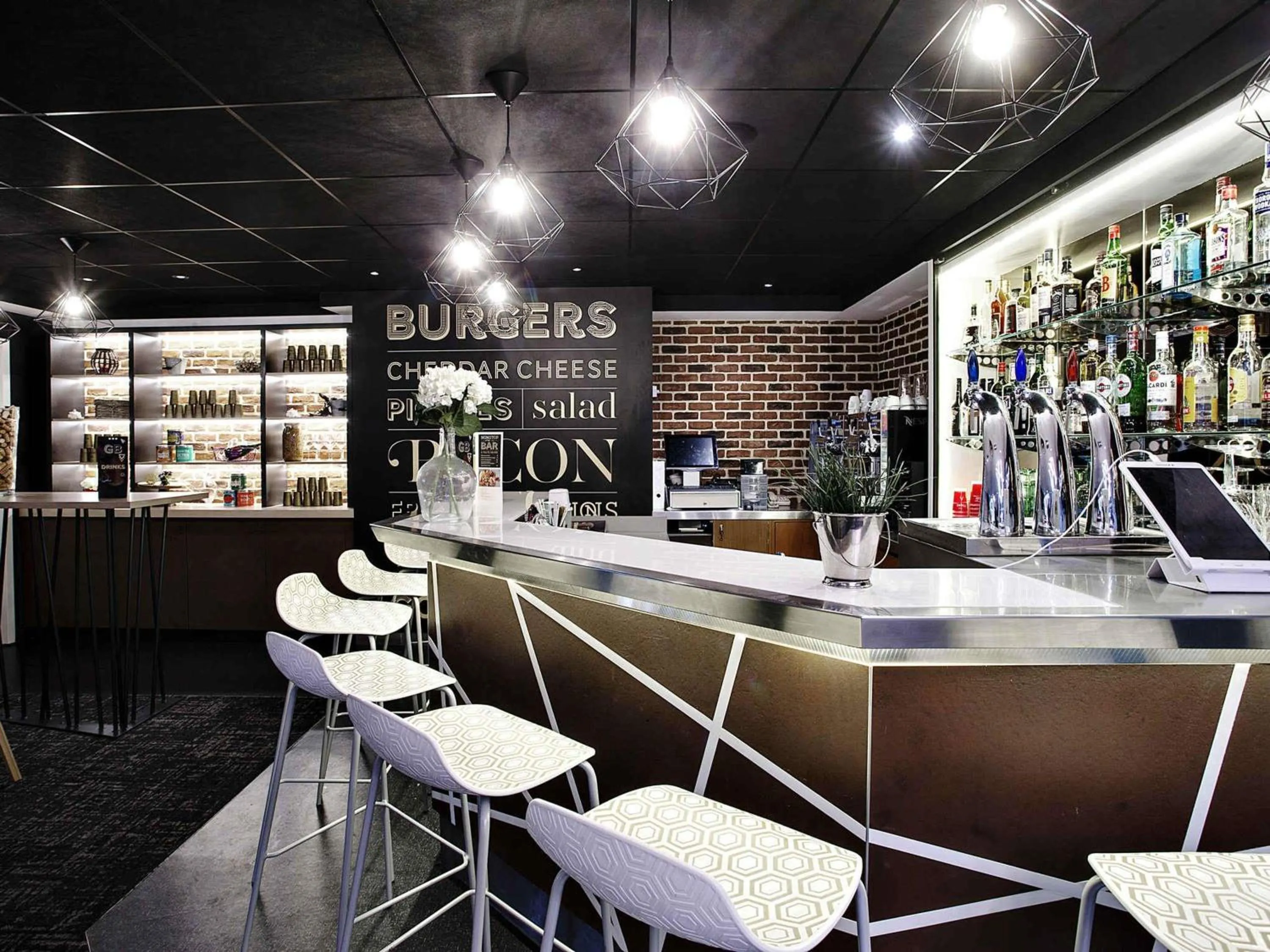 Lounge or bar in Novotel Toulouse Purpan Aéroport