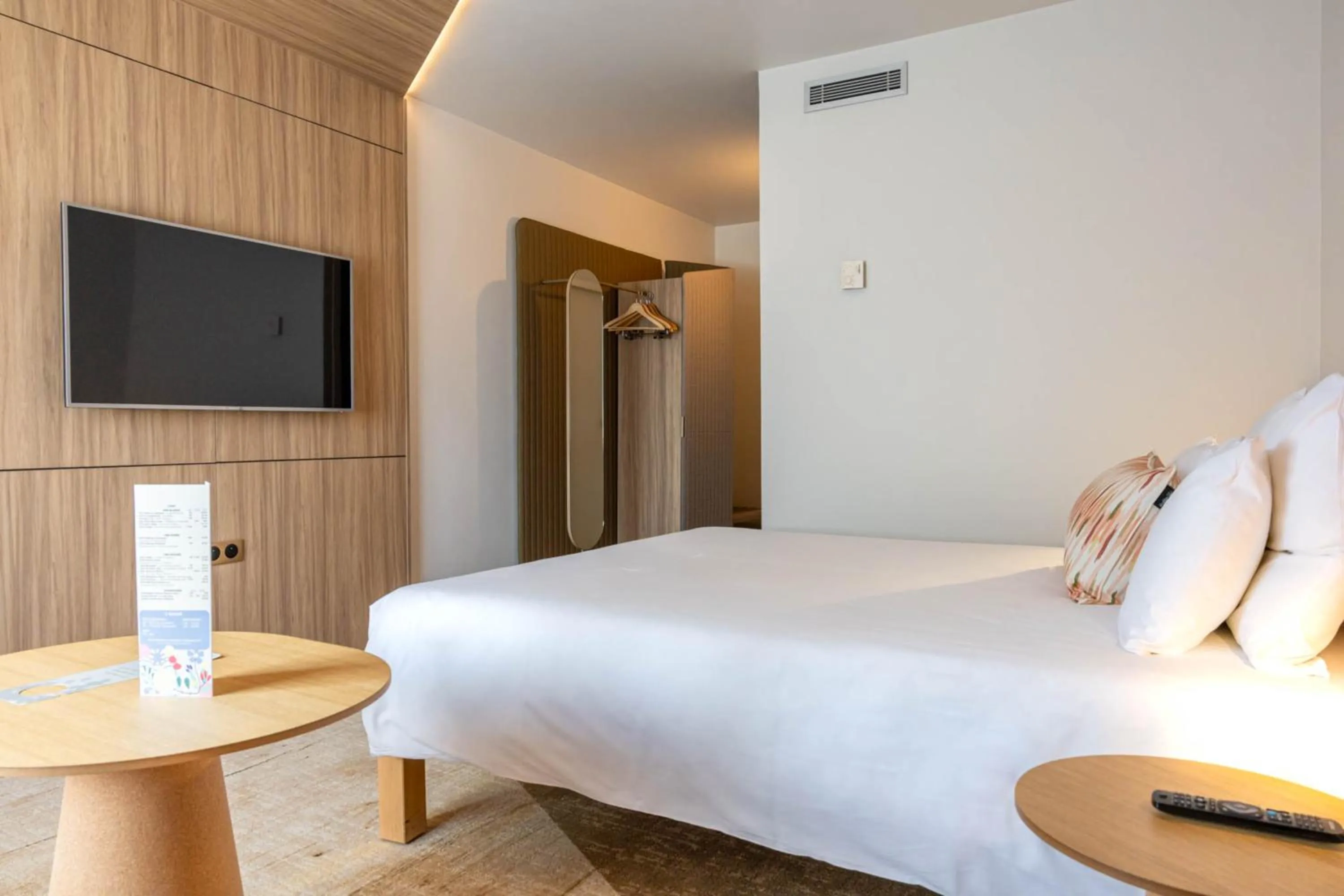 Bedroom, Bed in Novotel Toulouse Purpan Aéroport