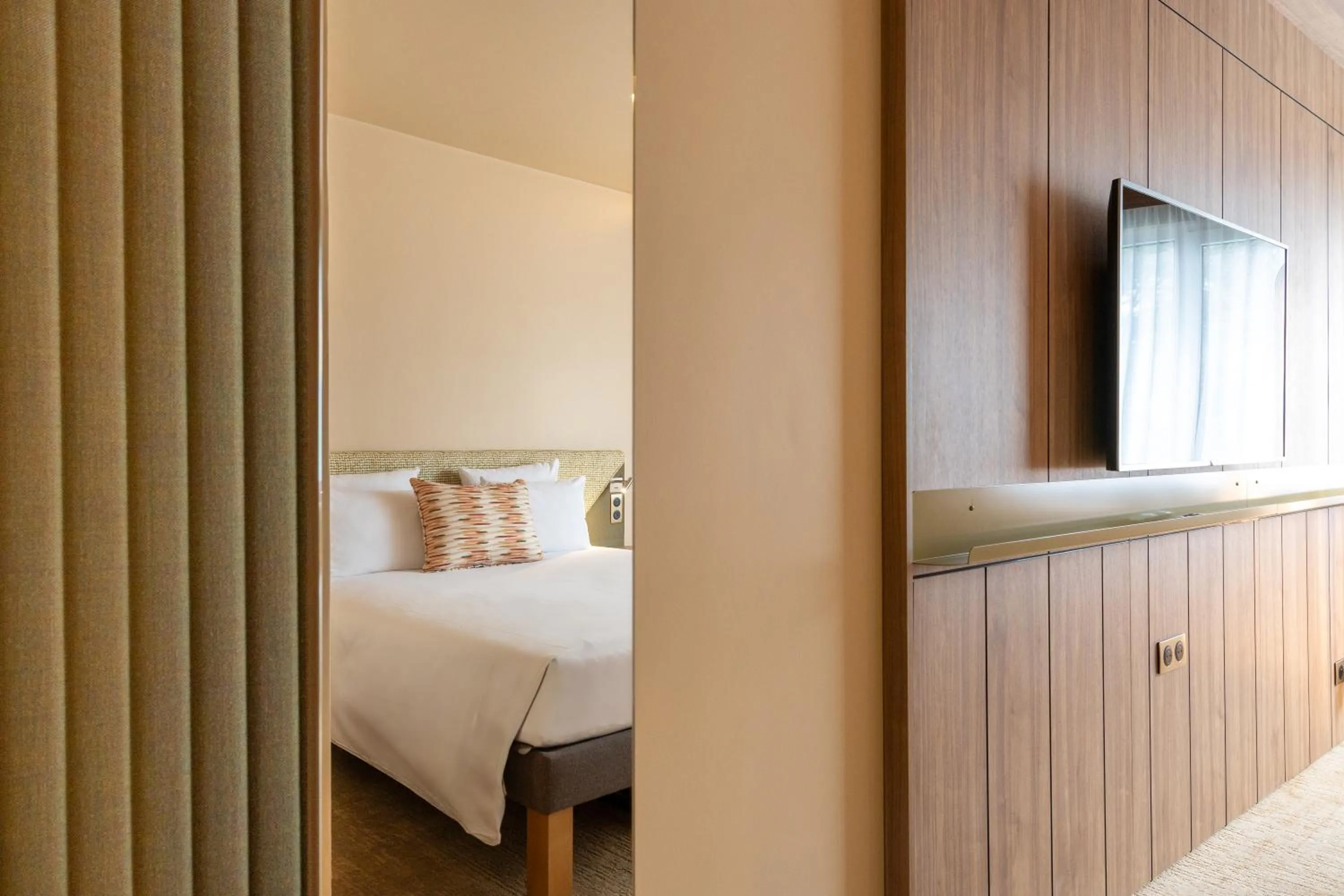 Bedroom, Bed in Novotel Toulouse Purpan Aéroport