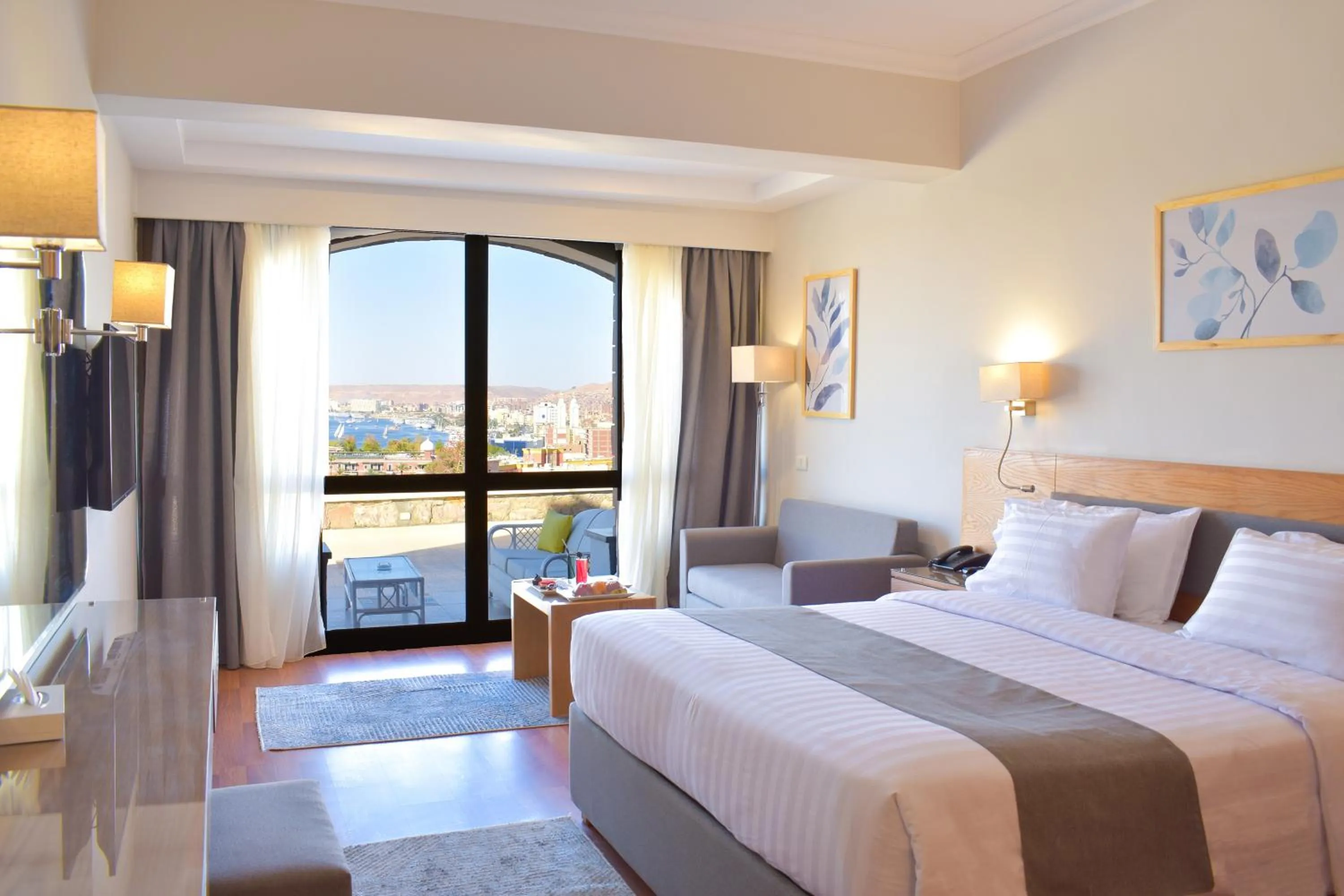 Photo of the whole room, Bed in Basma Executive Club