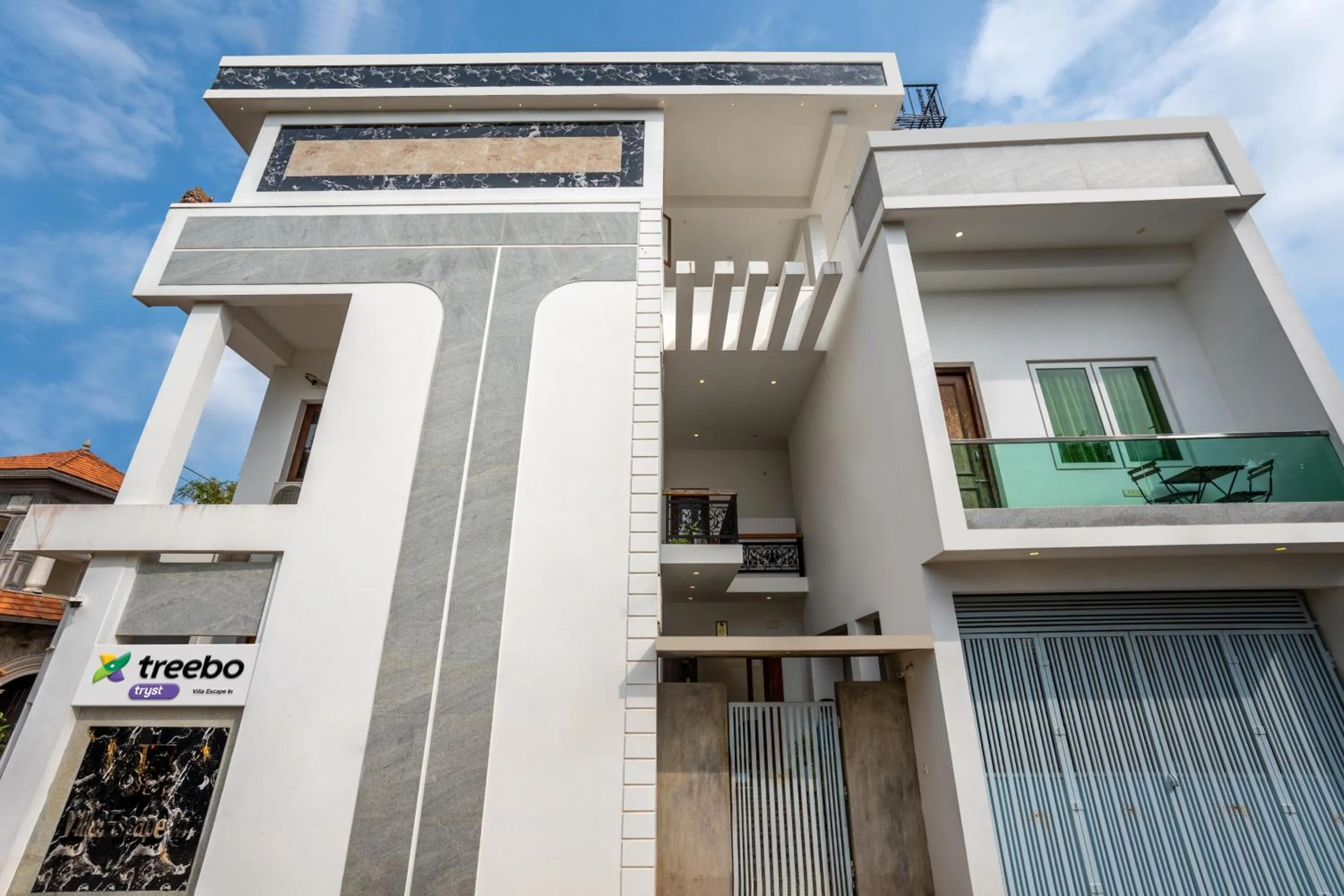 Facade/entrance in Treebo Premium Villa Escape In With Pool View