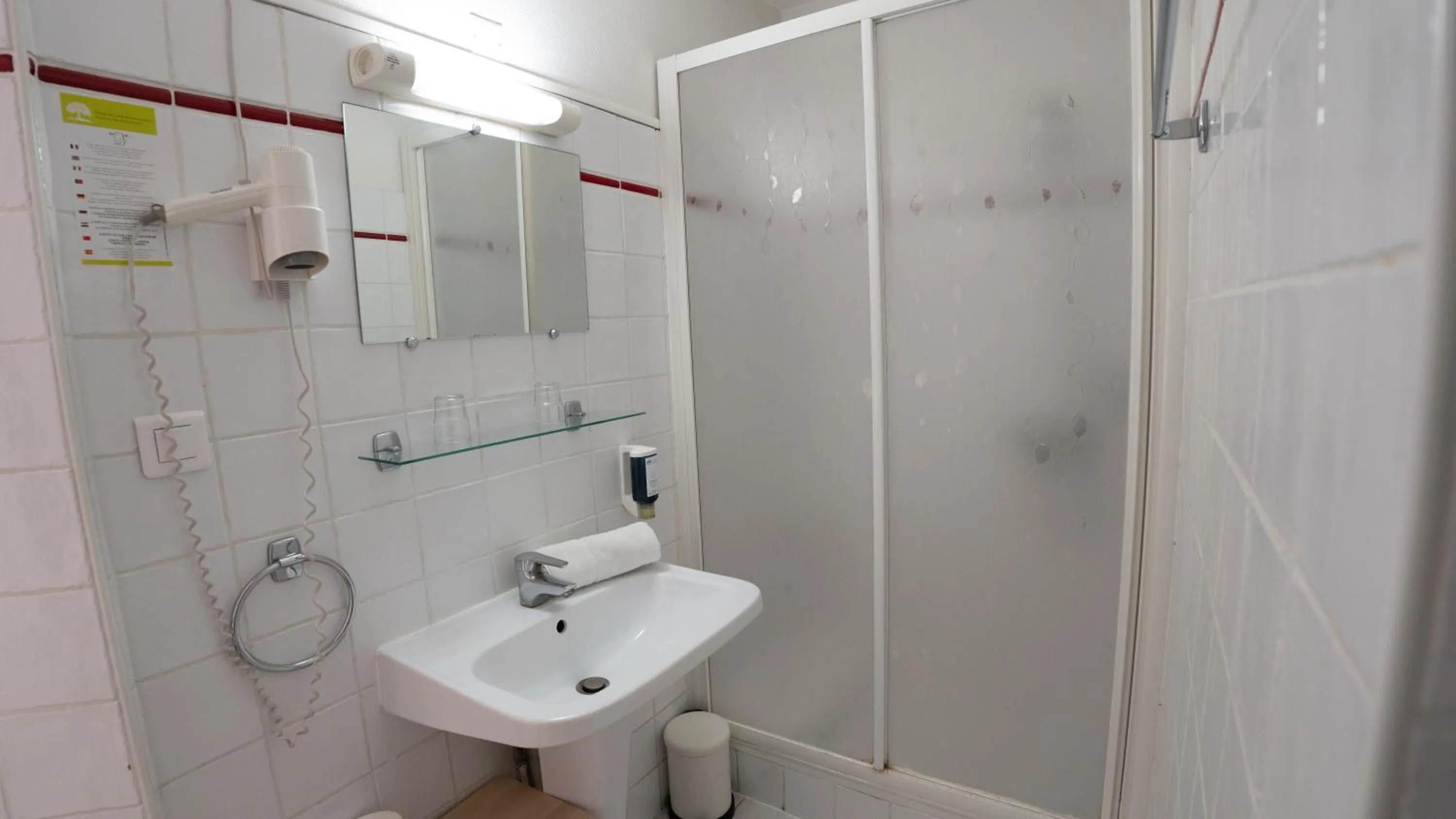 Hotel Des Grands Hommes - Bordeaux Centre