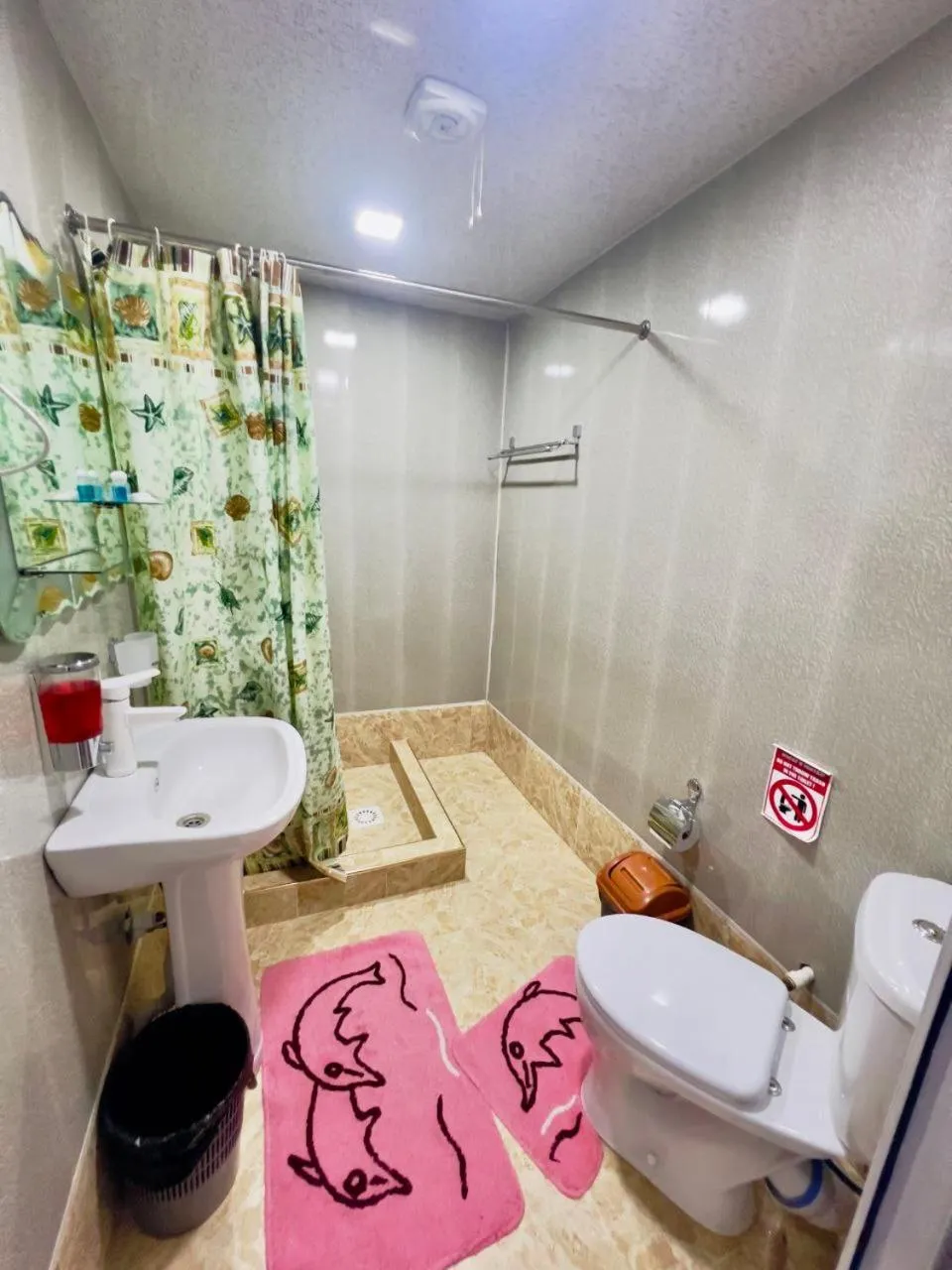 Shower in Gold Khiva