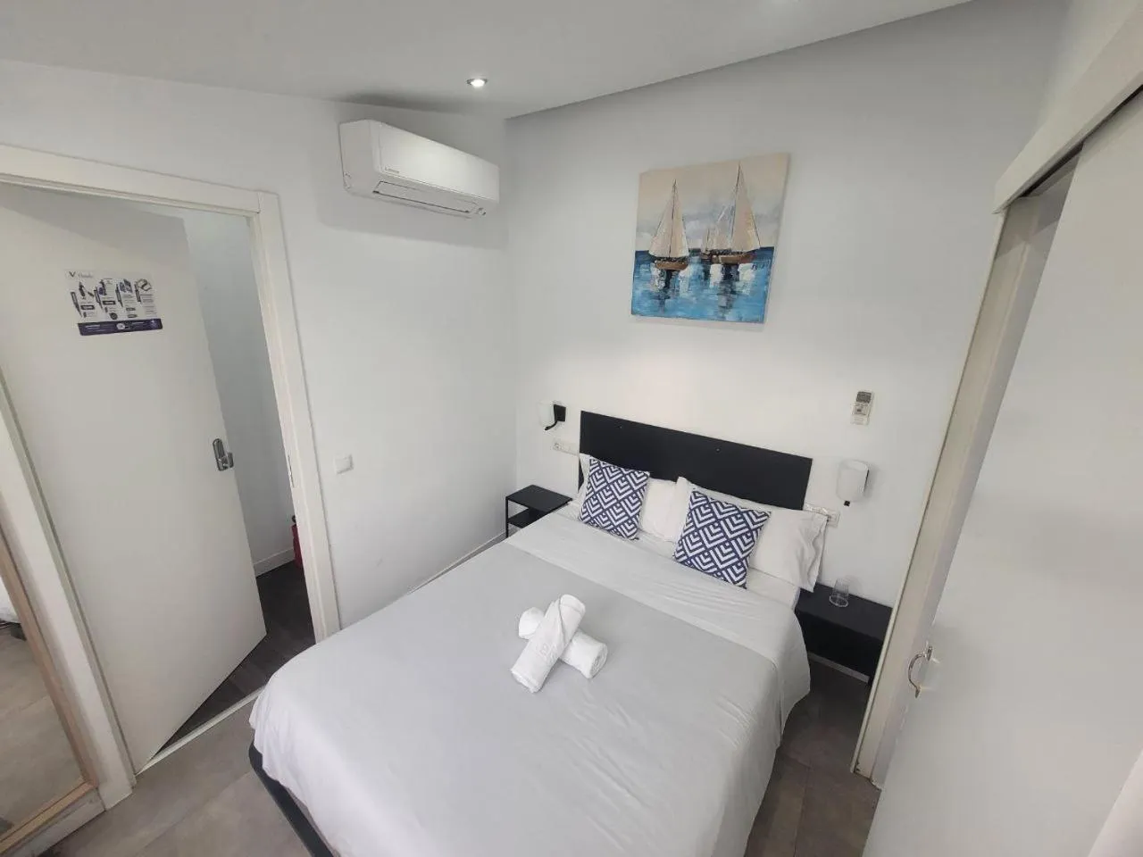 Bed in AYZ Frailes - Auto check-in property