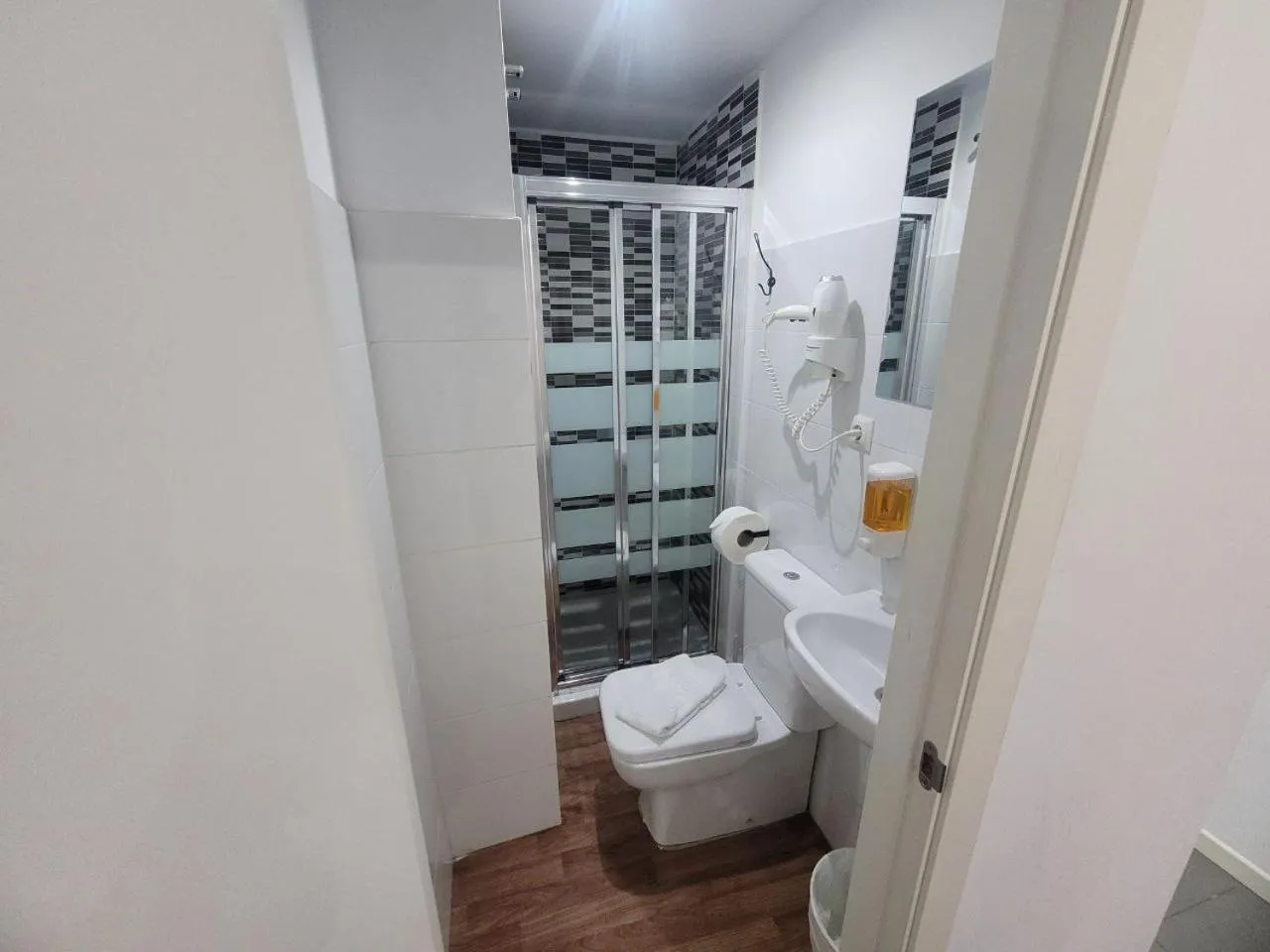 Bathroom in AYZ Frailes - Auto check-in property