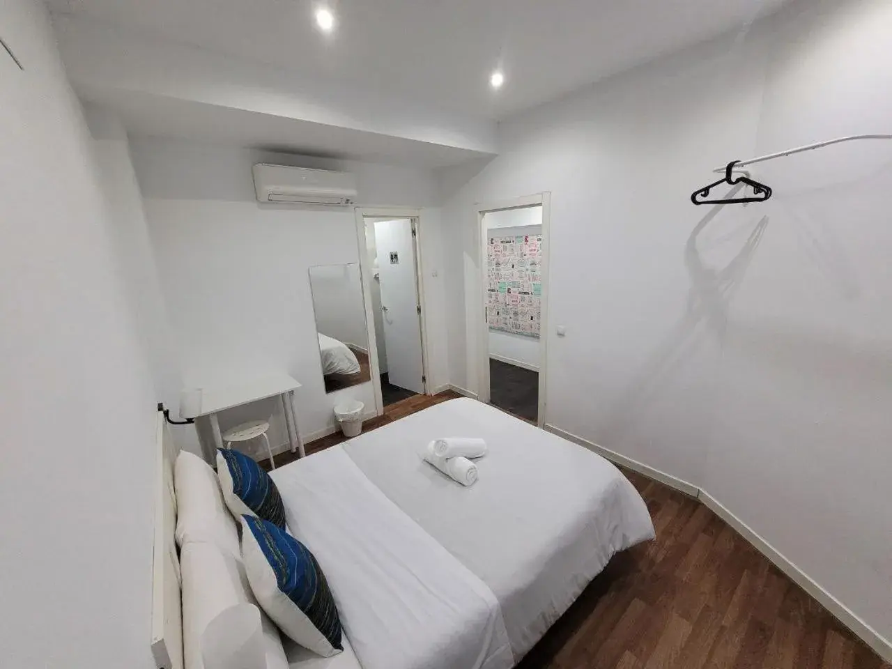Double Room in AYZ Frailes - Auto check-in property Double Room in AYZ Frailes - Auto check-in property