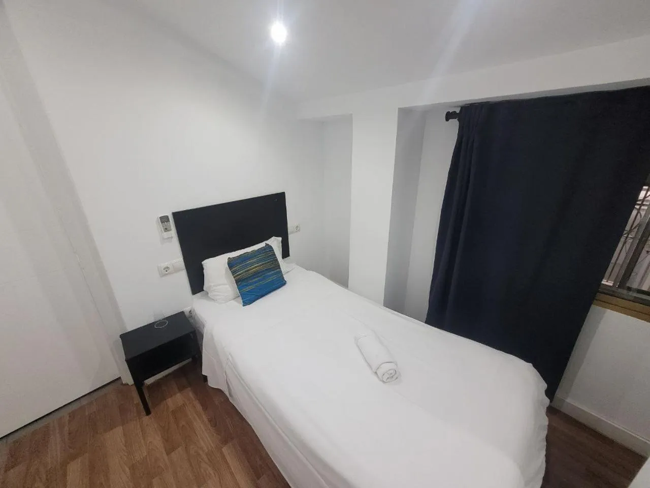 Bed in AYZ Frailes - Auto check-in property