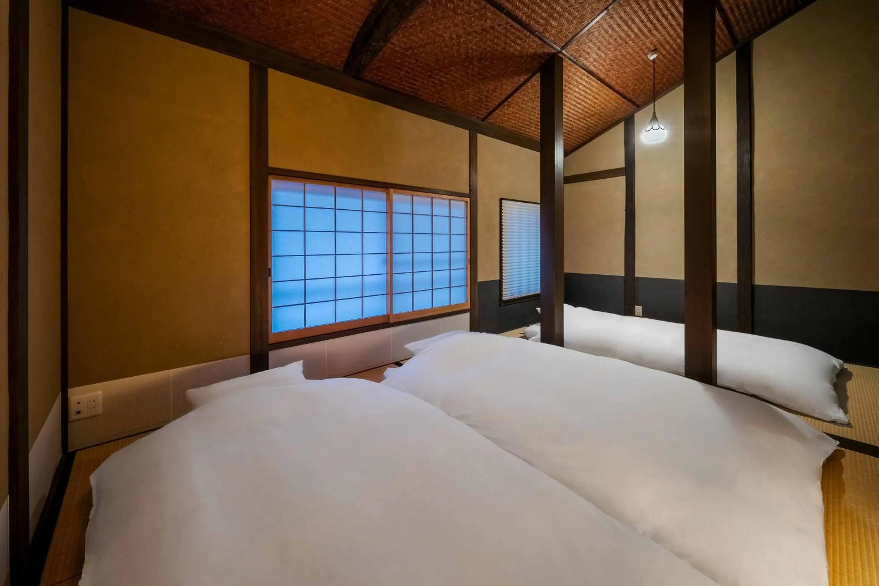 Bedroom, Bed in Hatoba an Machiya House