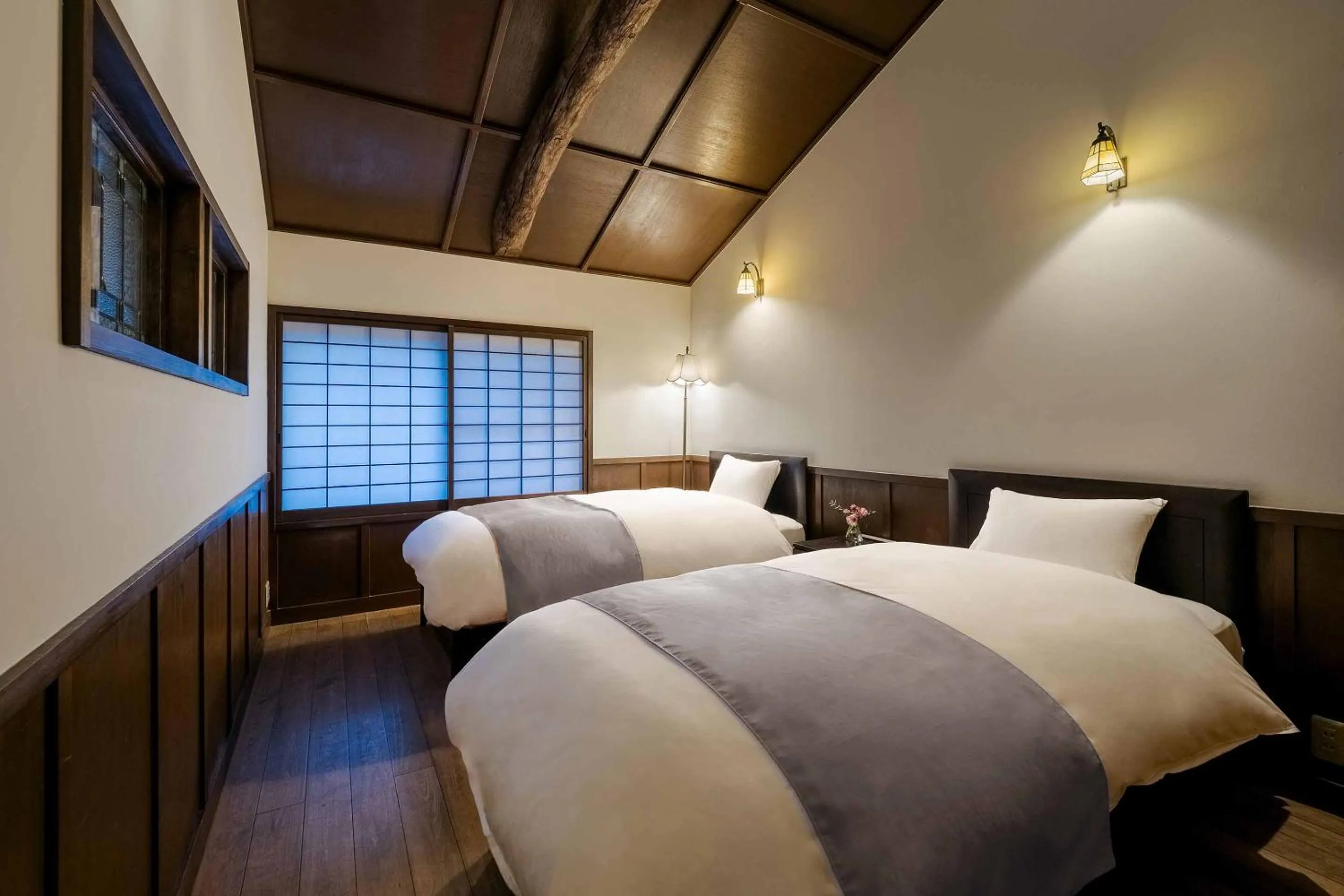 Bedroom, Bed in Hatoba an Machiya House