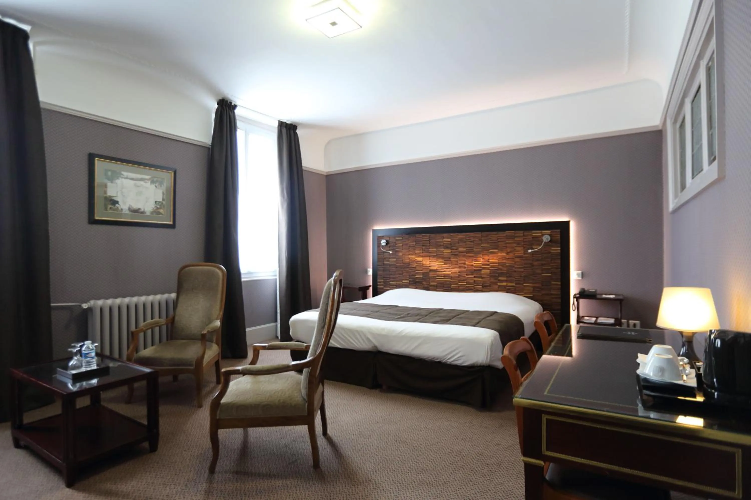 Photo of the whole room, Bed in Le Grand Hotel