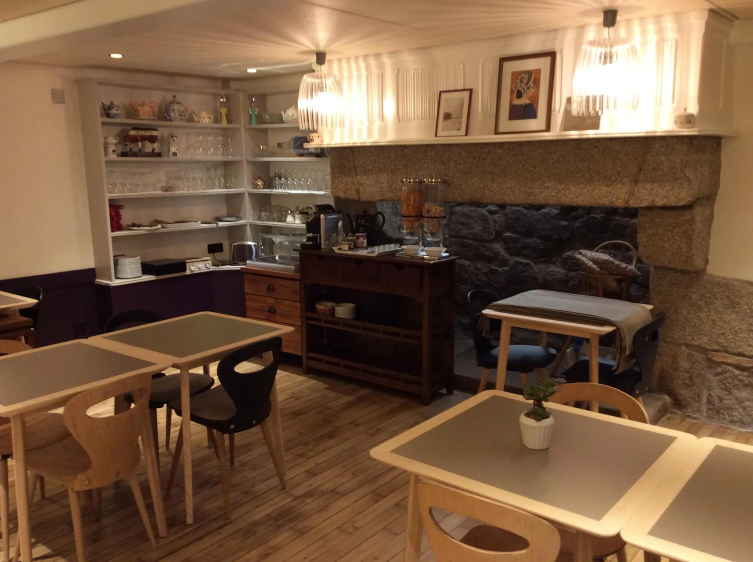 Restaurant/places to eat in CITOTEL La Chaumière Roz-Aven