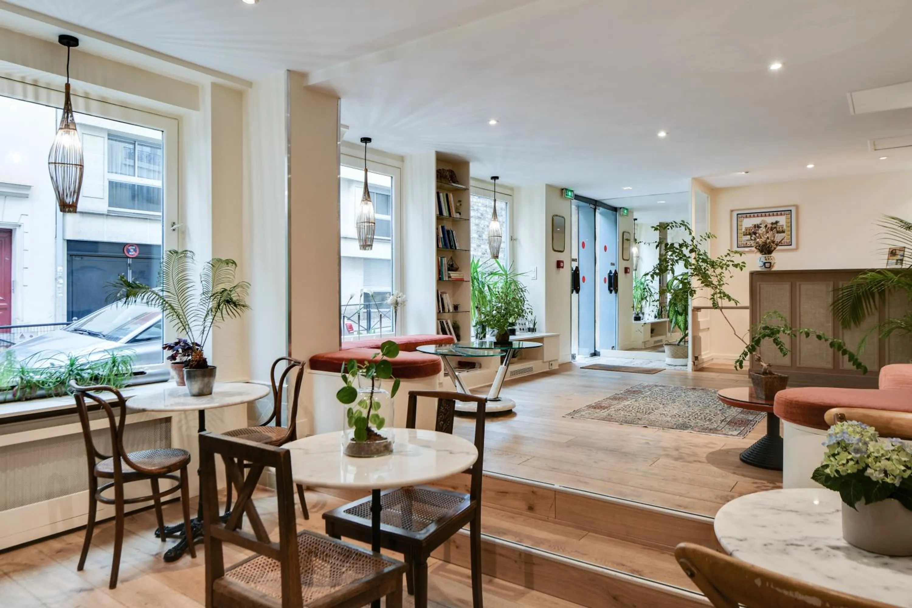 Breakfast in Louisa Hotel Paris