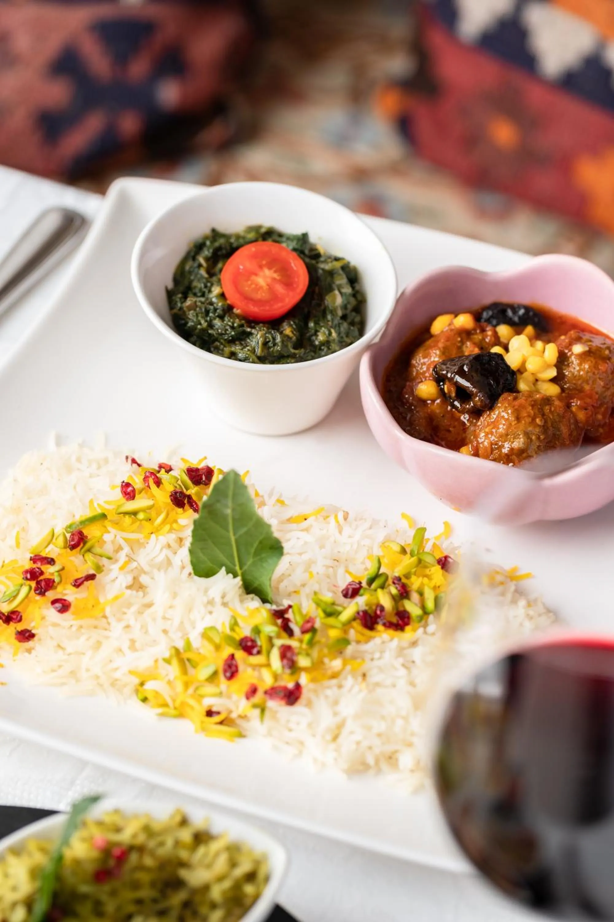 Restaurant/places to eat in Hotel Restaurant Kutchi