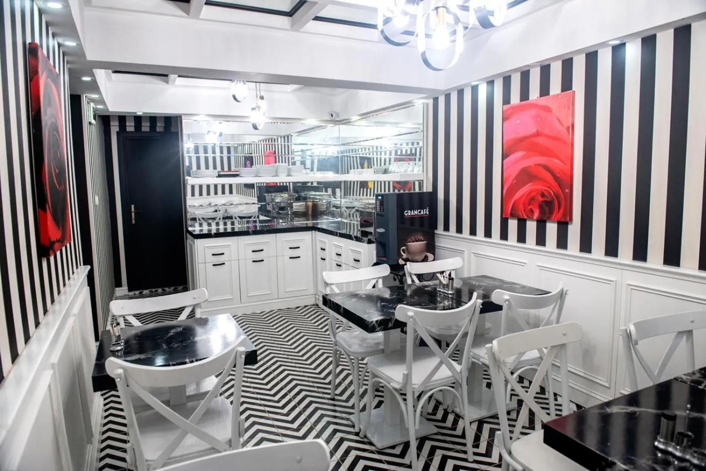 Restaurant/places to eat in KARAMANS SİRKECİ SUİTES HOTEL