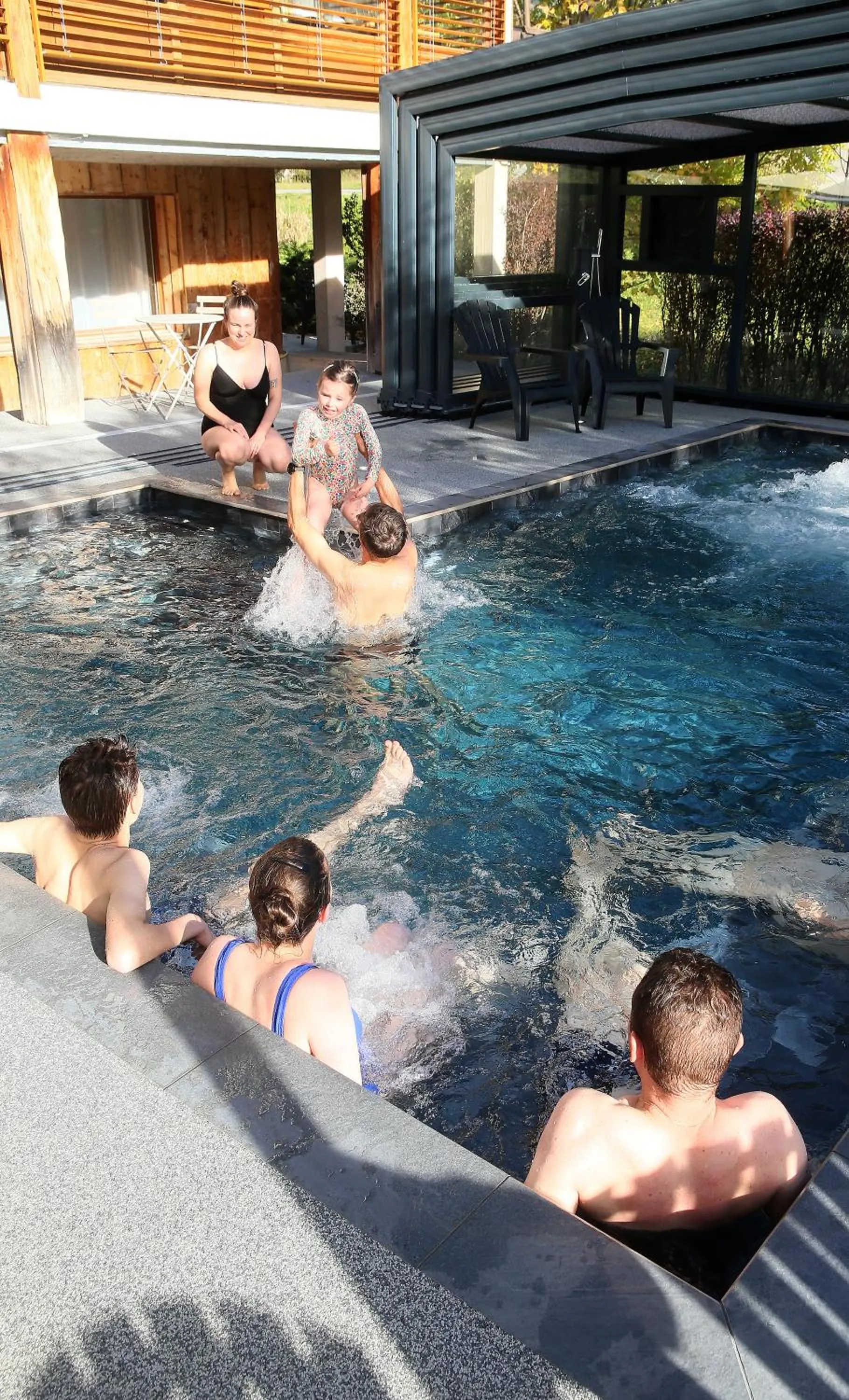 Hot Tub in Hôtel Restaurant La Buffe