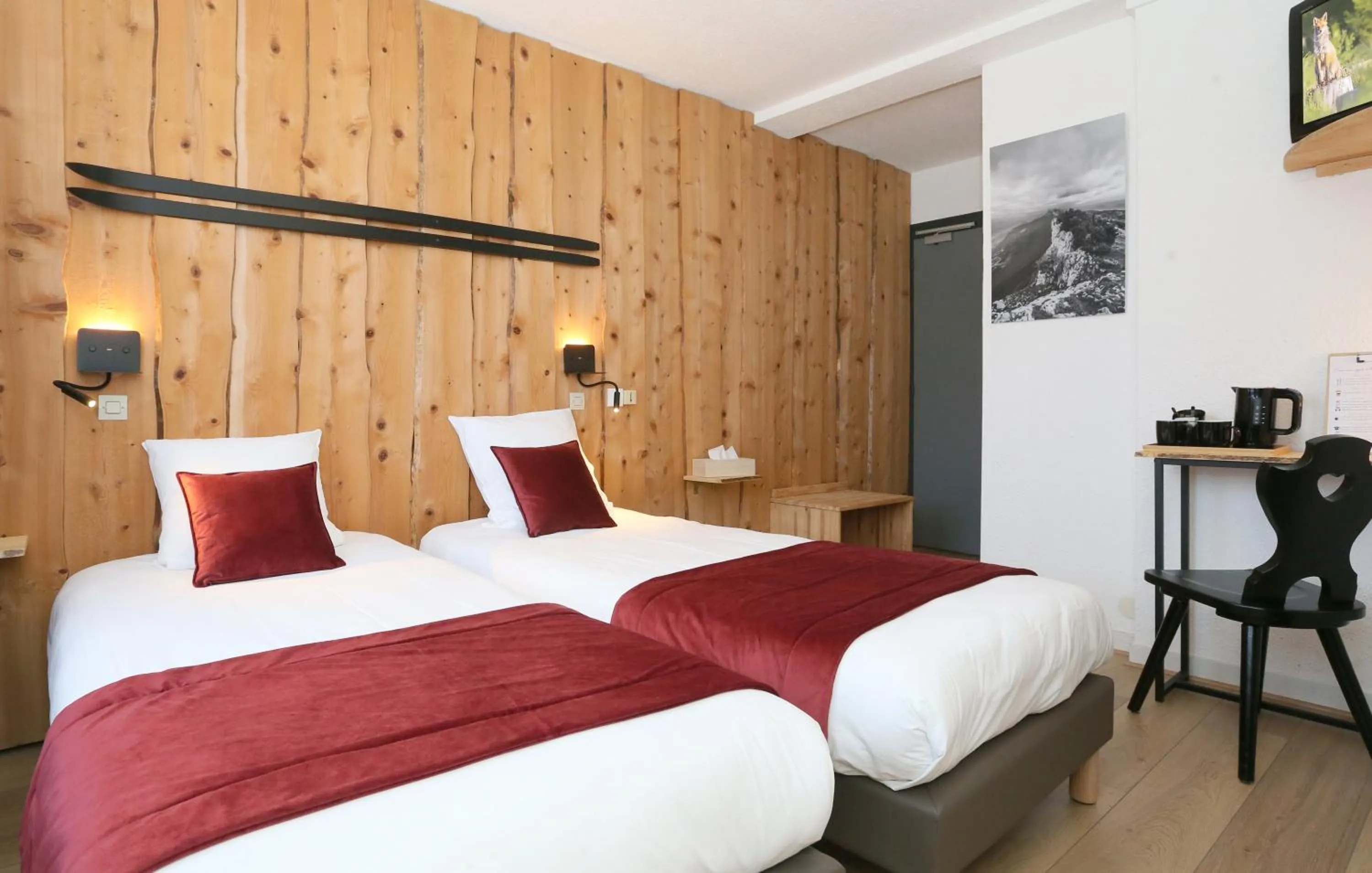 Bed in Hôtel Restaurant La Buffe